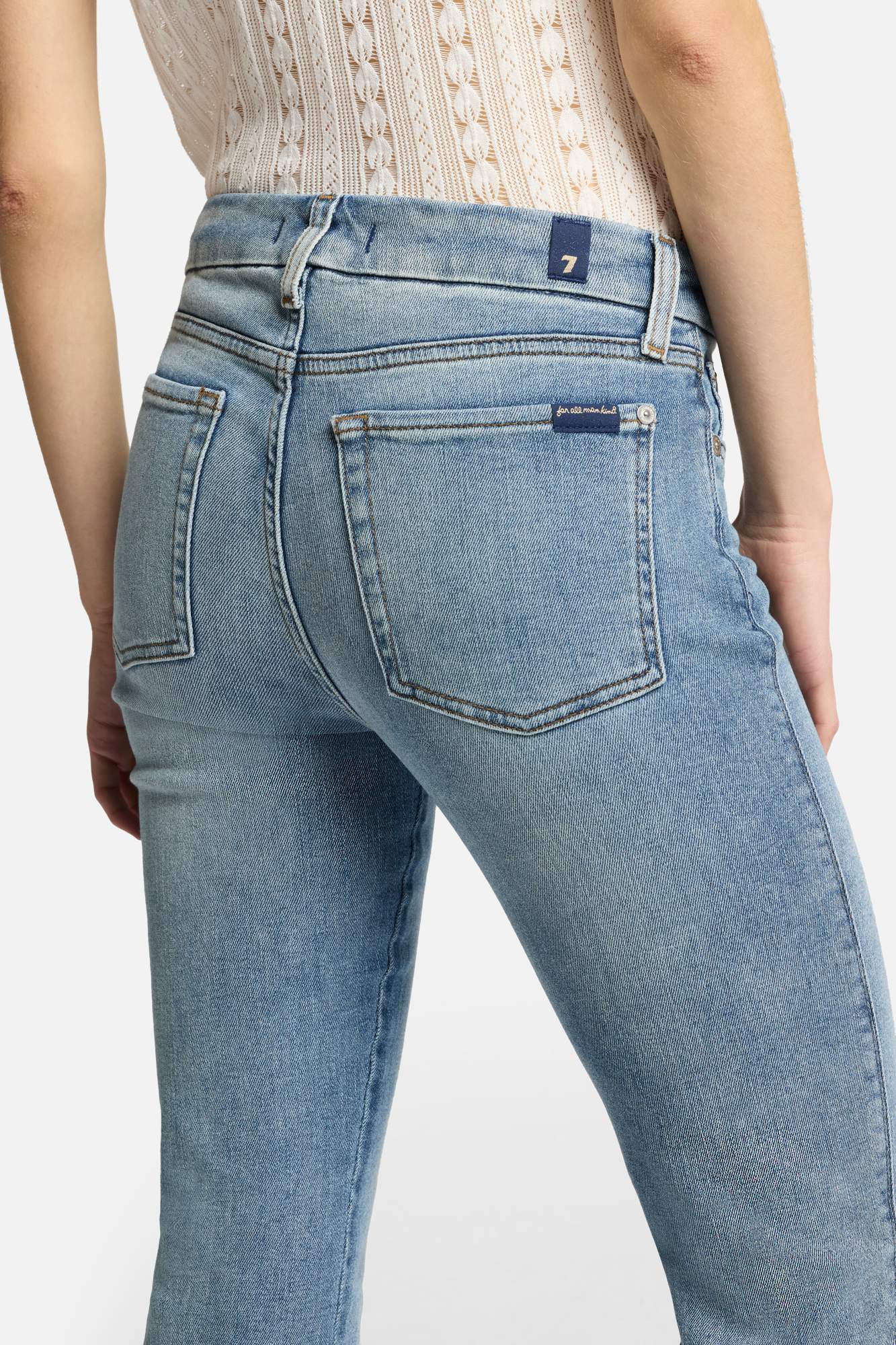 7-for-all-mankind-kimmie-straight-jeans-in-santa-rosa image 4