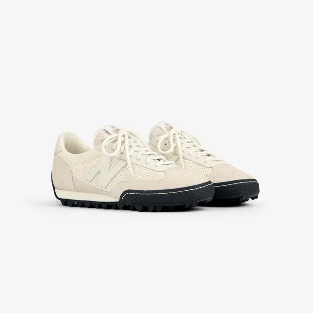 ald-new-balance-gator-sneaker-cream-hairy-suede-unisex image 1