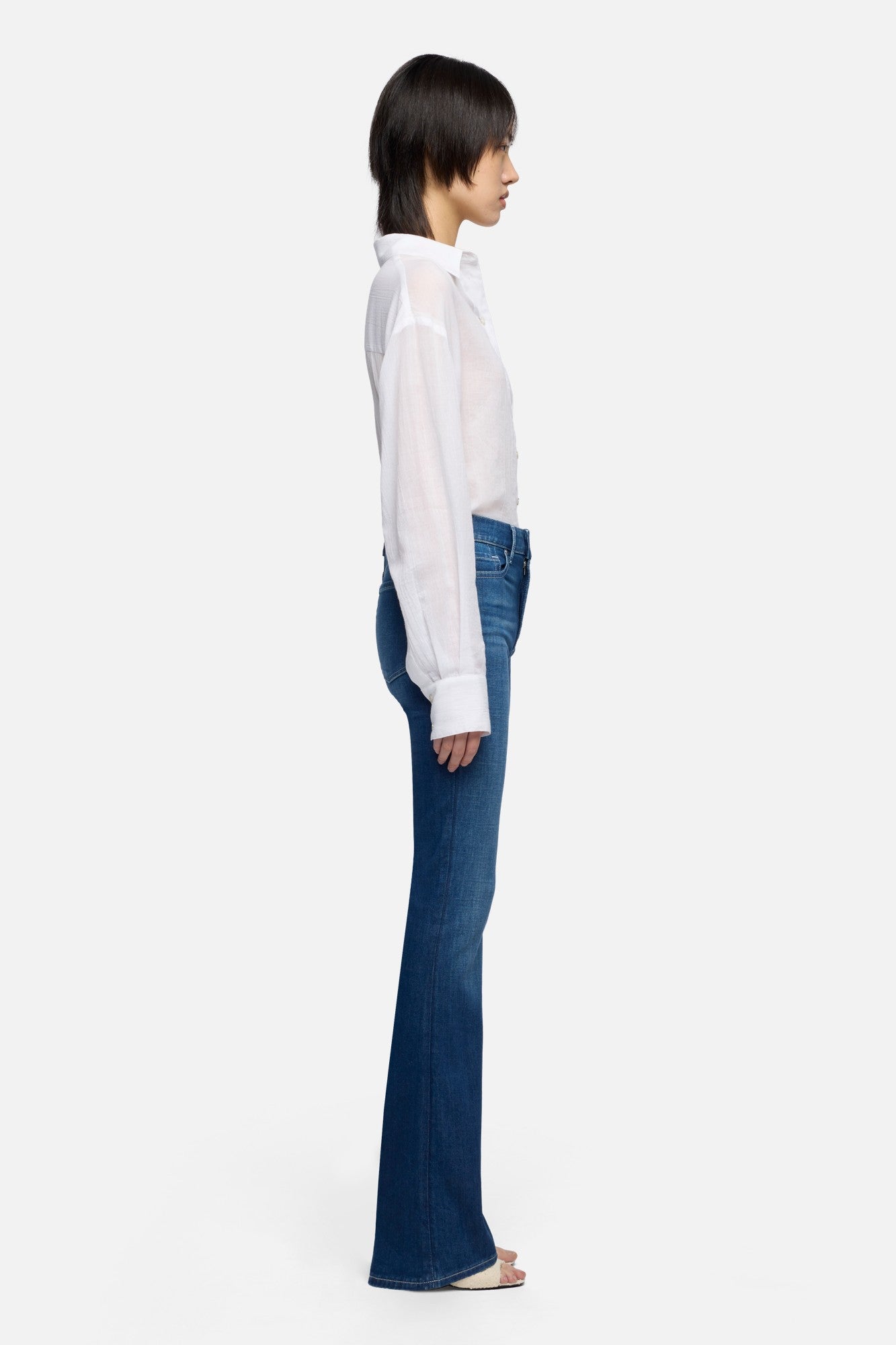 7-for-all-mankind-leggy-bootcut-jeans-in-left-hand-stormy-drift image 6