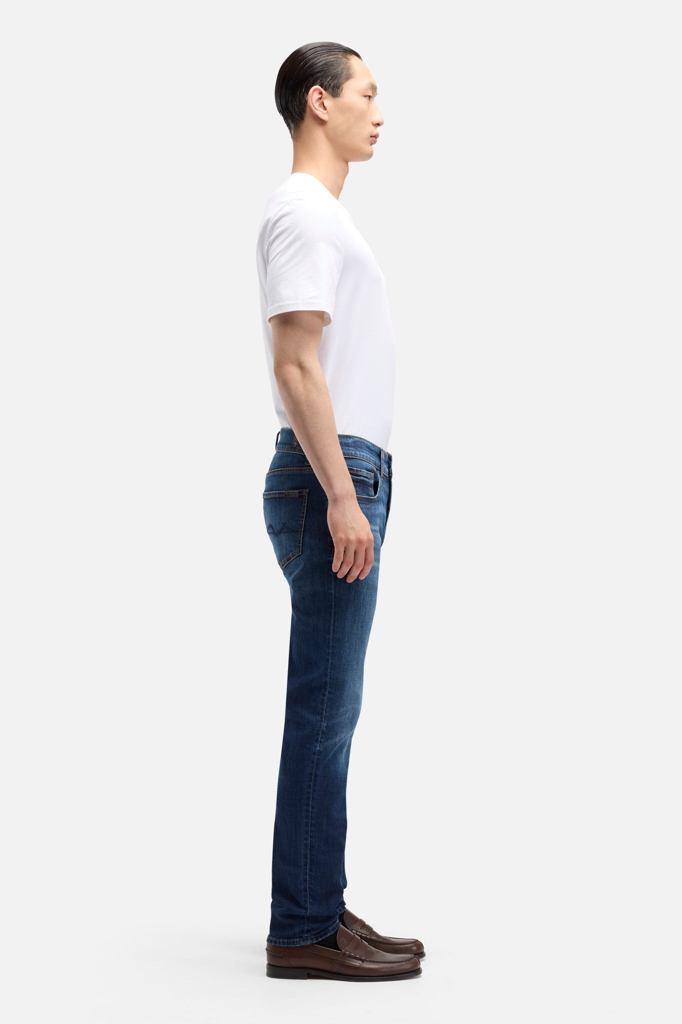 7-for-all-mankind-slimmy-tapered-luxe-performance-industrial-herren-slim-jeans image 6