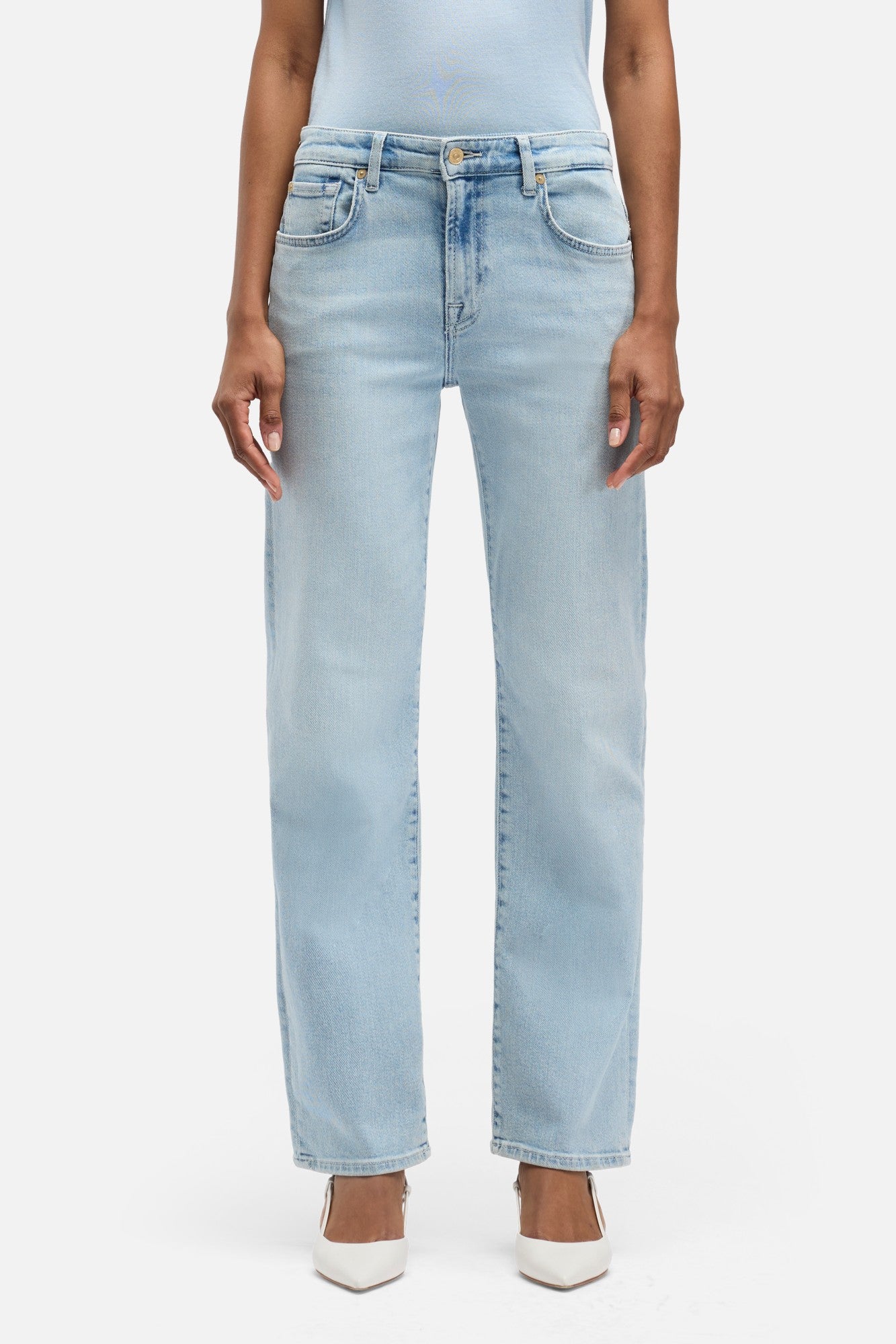 7-for-all-mankind-luxe-vintage-calie-straight-jeans-frozen image 3