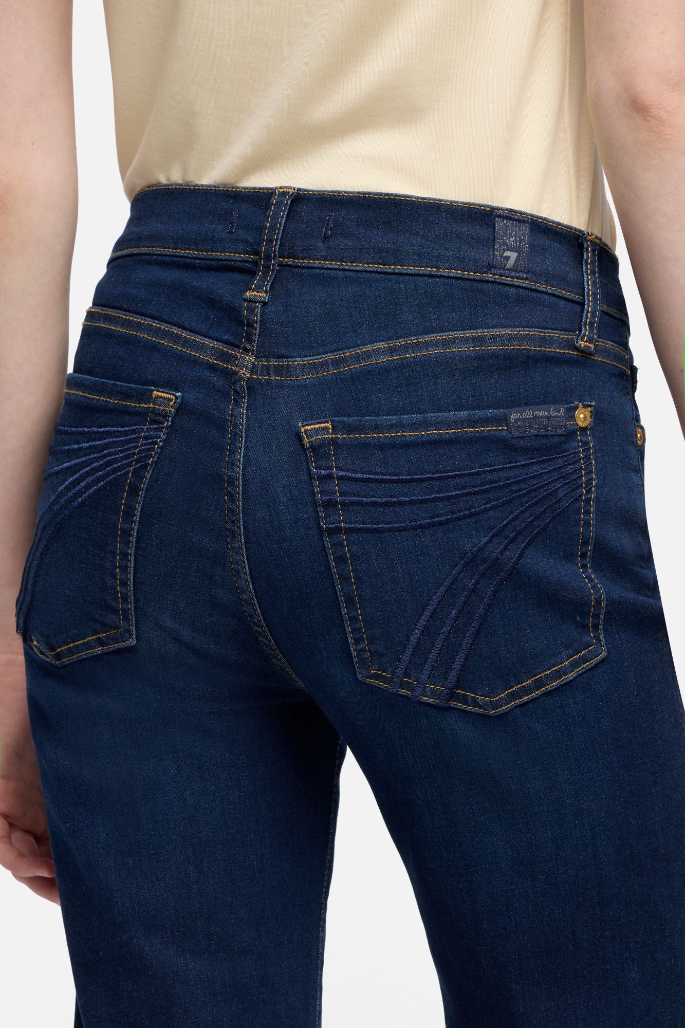 7-for-all-mankind-slim-illusion-tailorless-dojo-jeans-tried-true image 4