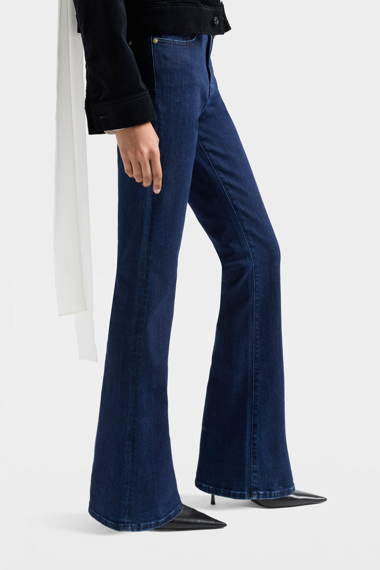 7-for-all-mankind-leggy-bootcut-jeans-slim-illusion-classical image 6