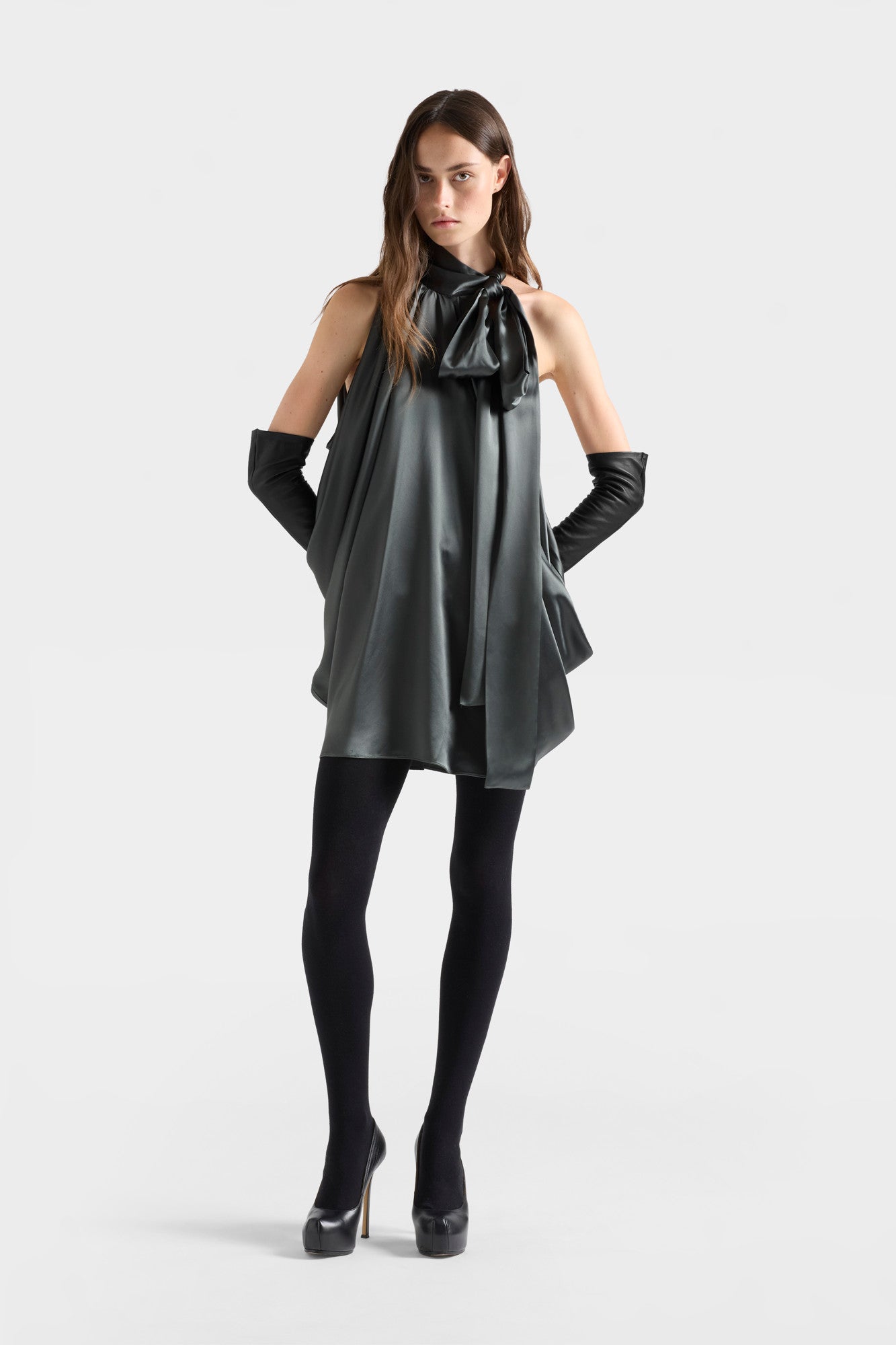 7-for-all-mankind-petal-mini-dress-satin-quicksilver-mini-kleid-grau image 2