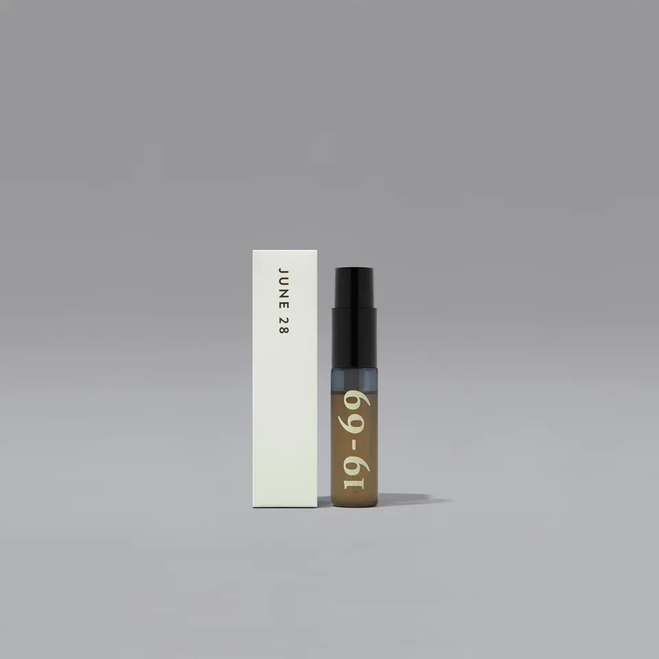 19-69-june-28-eau-de-parfum-2-5-ml-probe image 1