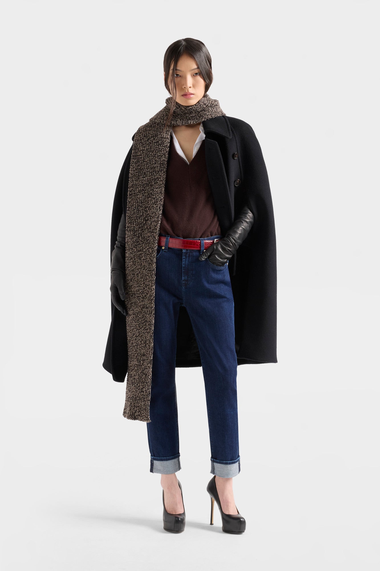 7-for-all-mankind-relaxed-skinny-slim-illusion-classical-jeans image 2
