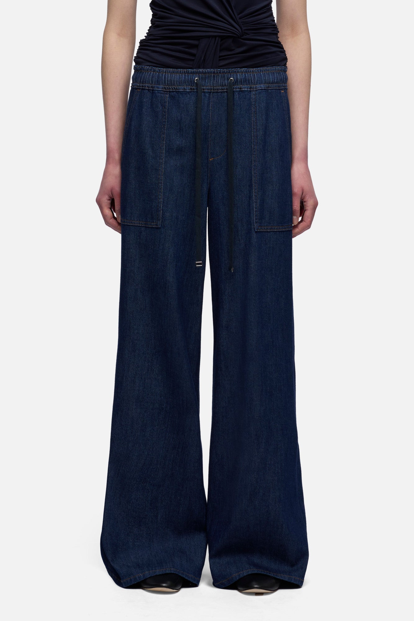 7-for-all-mankind-utility-pull-on-wide-leg-hose-high-rise-in-weightless-halona image 3