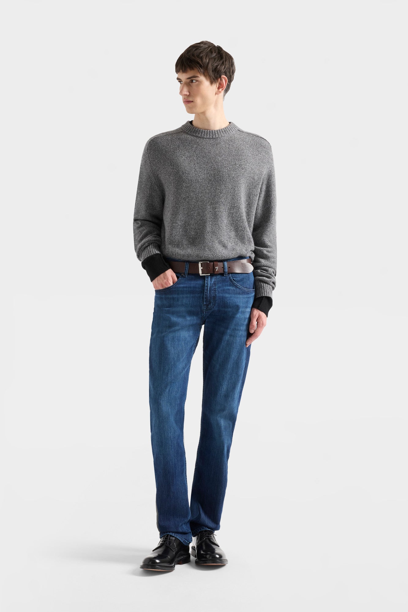 7-for-all-mankind-airweft-the-straight-herren-jeans-in-proper-dark-wash-straight image 2