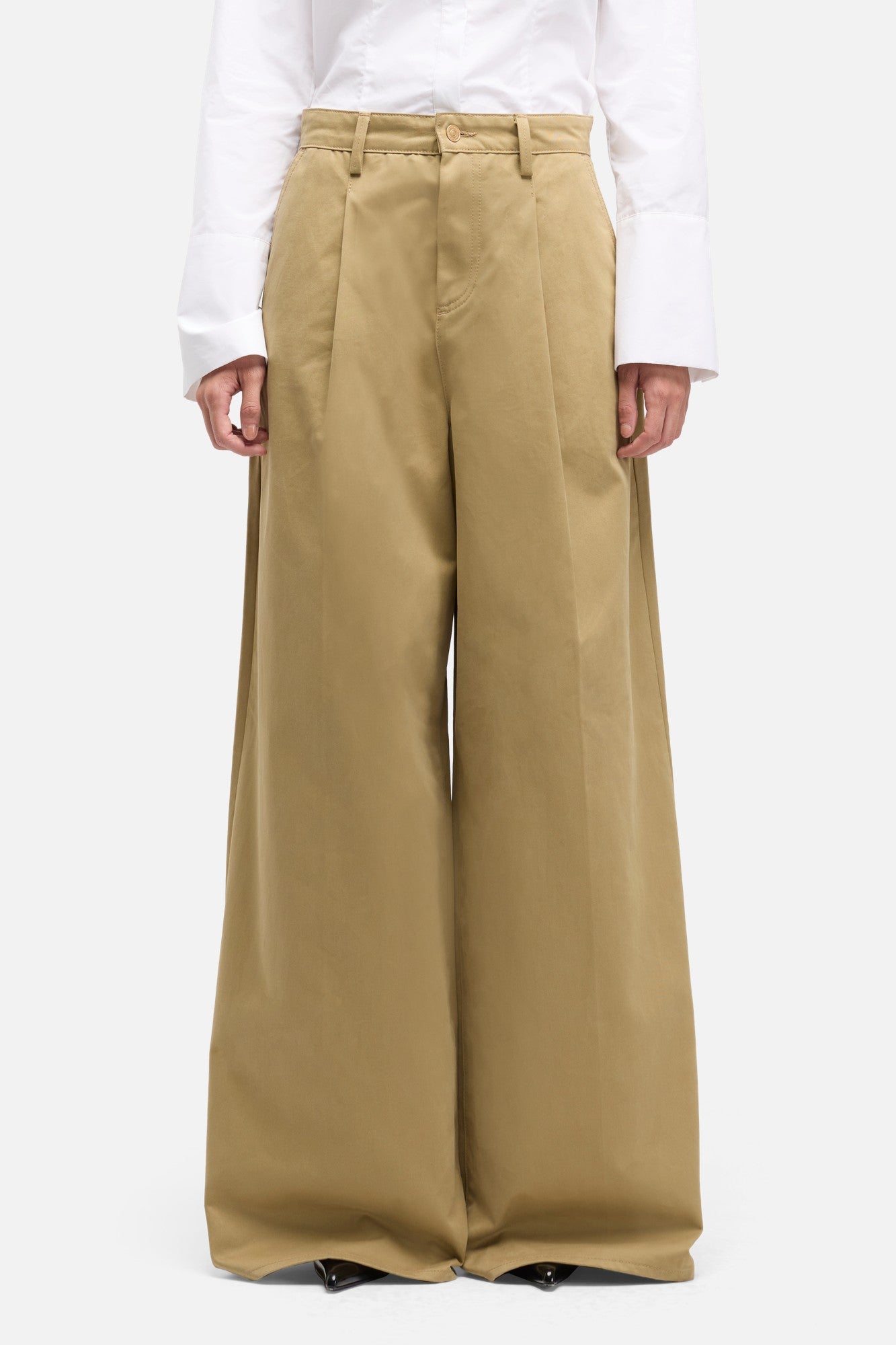 7-for-all-mankind-comfort-twill-pleated-trouser-sand-storm image 3