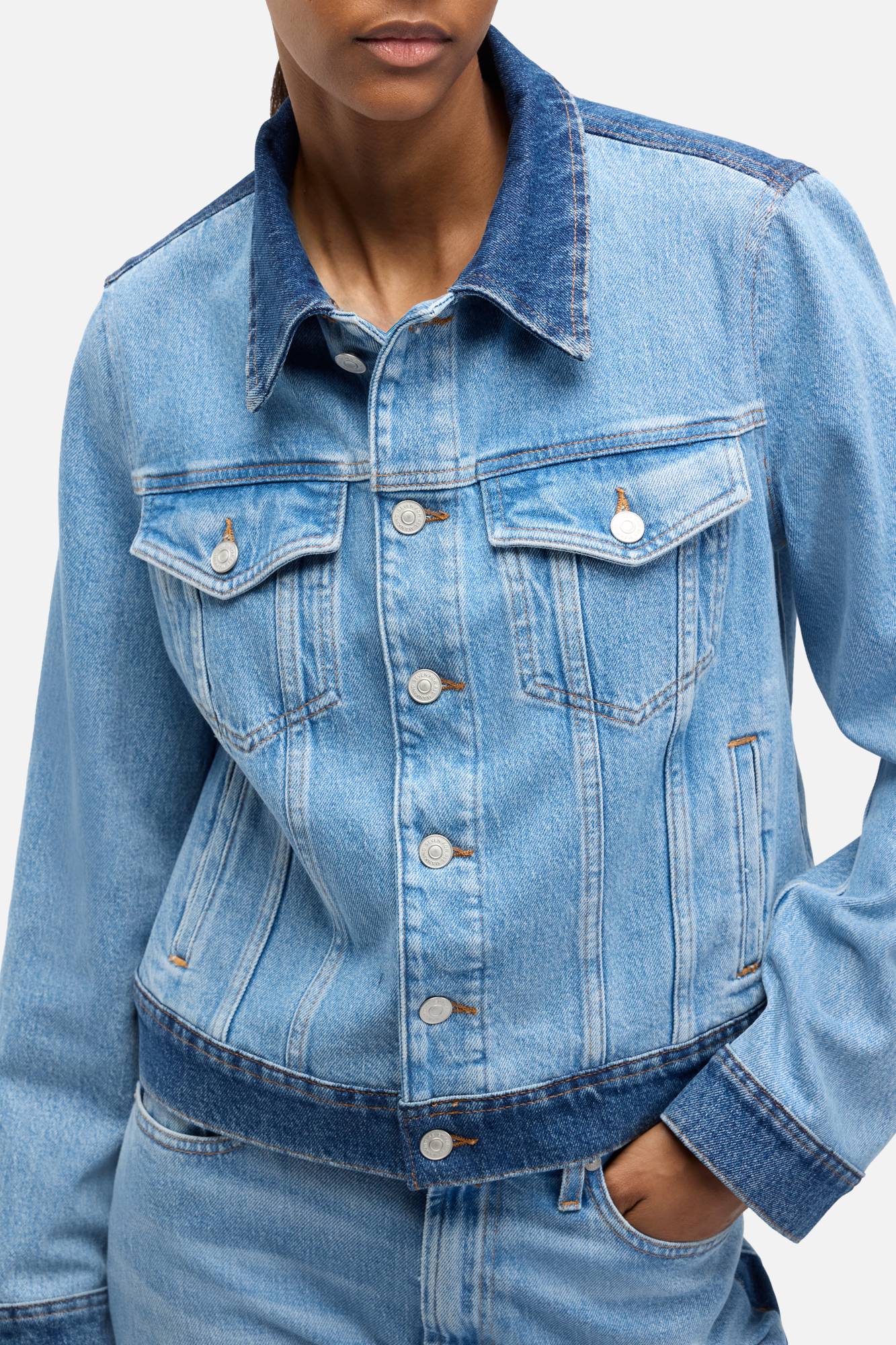 7-for-all-mankind-adi-trucker-jacket-joker-damen-jeansjacke image 4