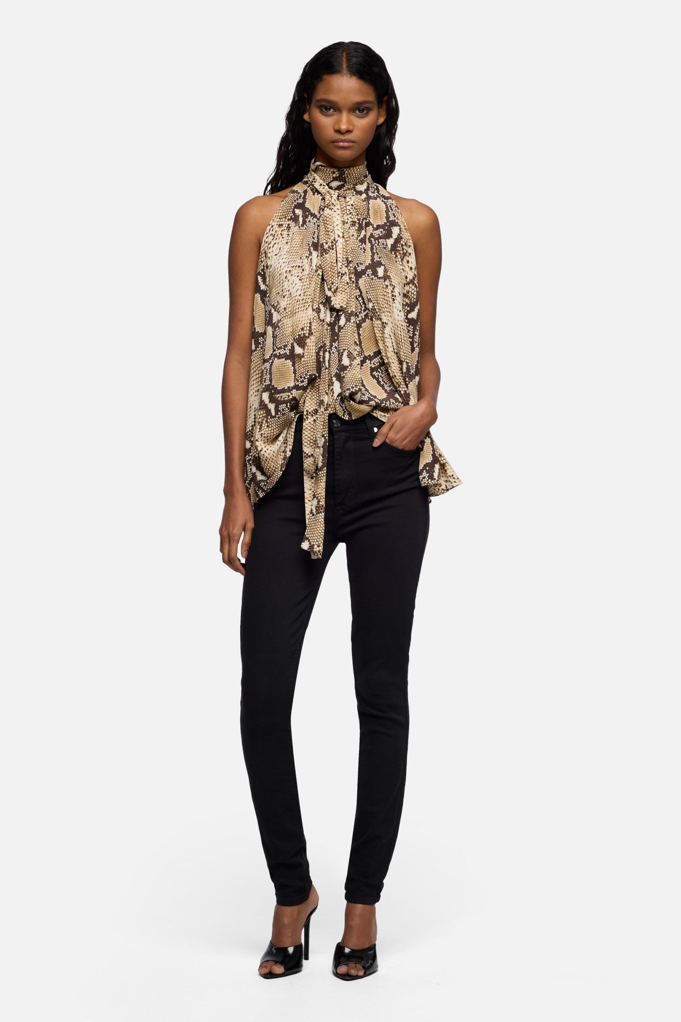7-for-all-mankind-slim-illusion-luxe-skinny-jeans-black-high-waist image 2