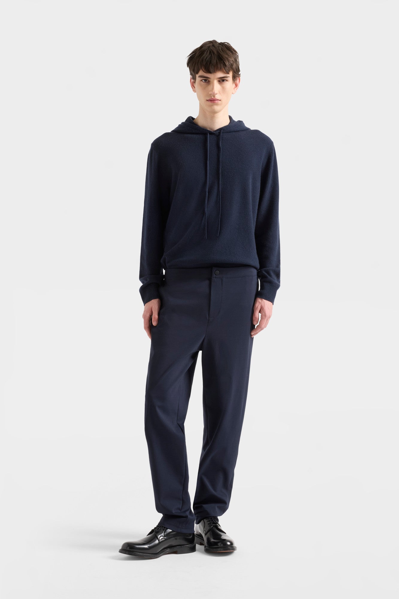 7-for-all-mankind-the-straight-hose-luxe-performance-knit-navy image 2
