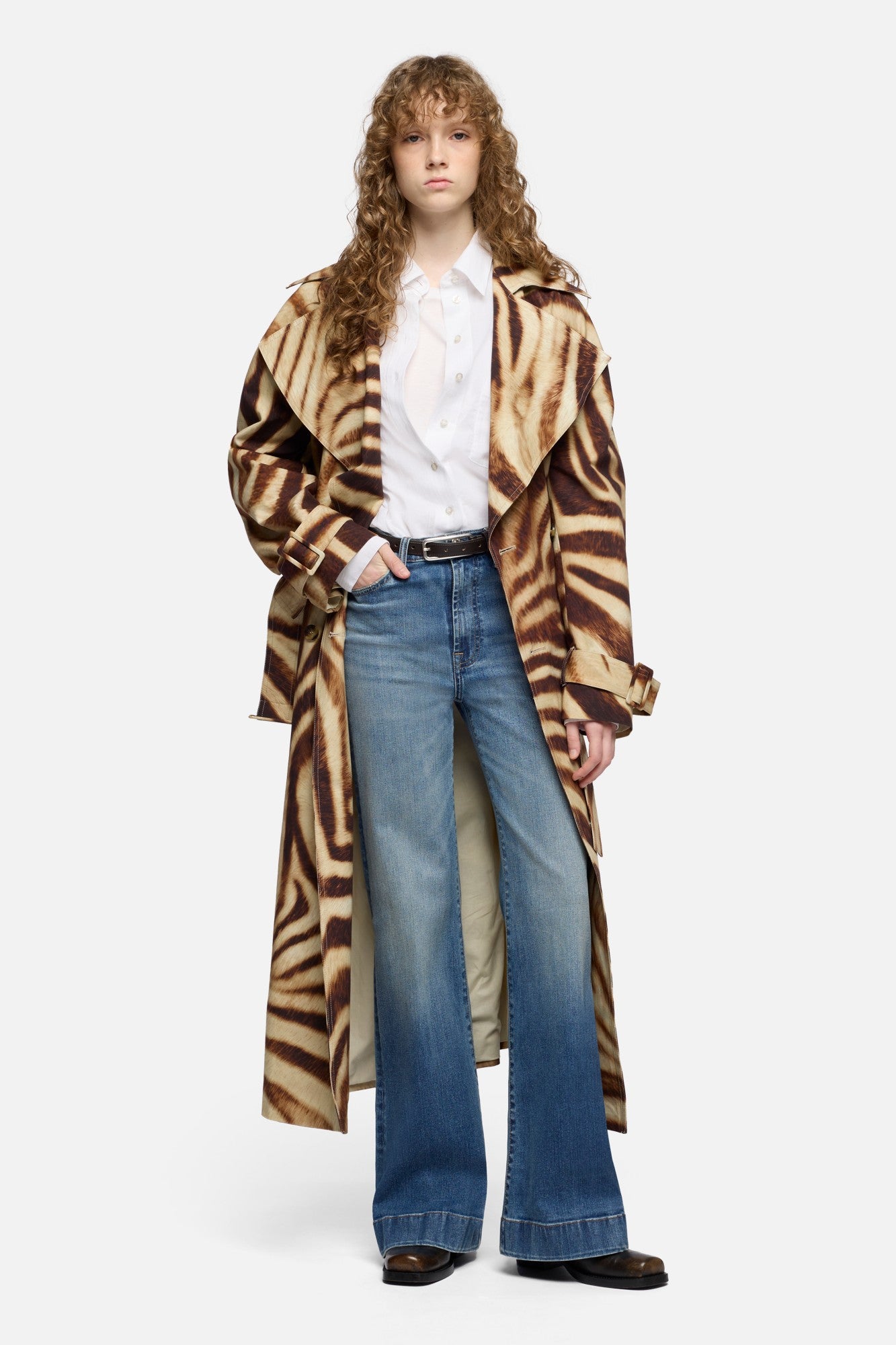 7-for-all-mankind-tailorless-modern-dojo-flare-jeans-slim-illusion-faded-echo-da image 2