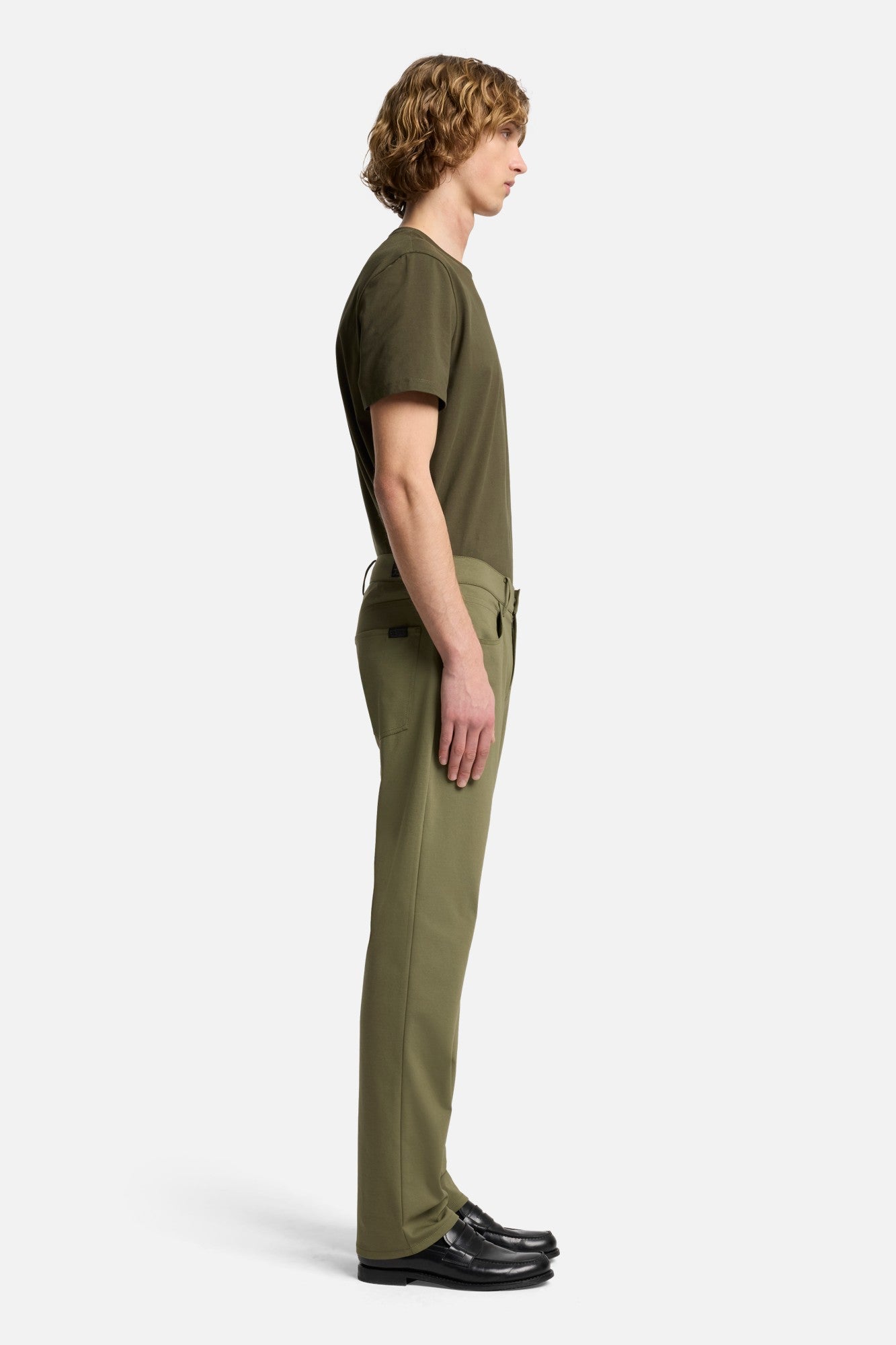 7-for-all-mankind-luxe-performance-knit-the-straight-hose-in-army image 6