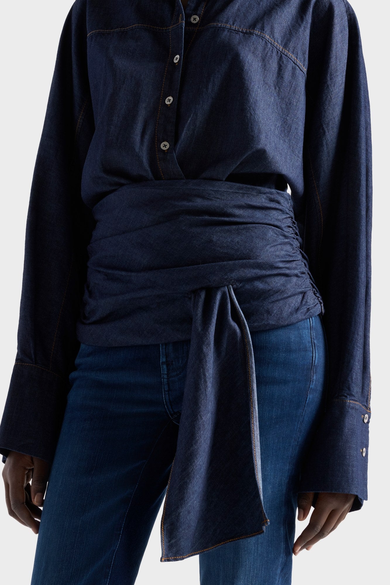 7-for-all-mankind-waist-tie-shirt-denim-abyss-damen-denim-bluse image 6