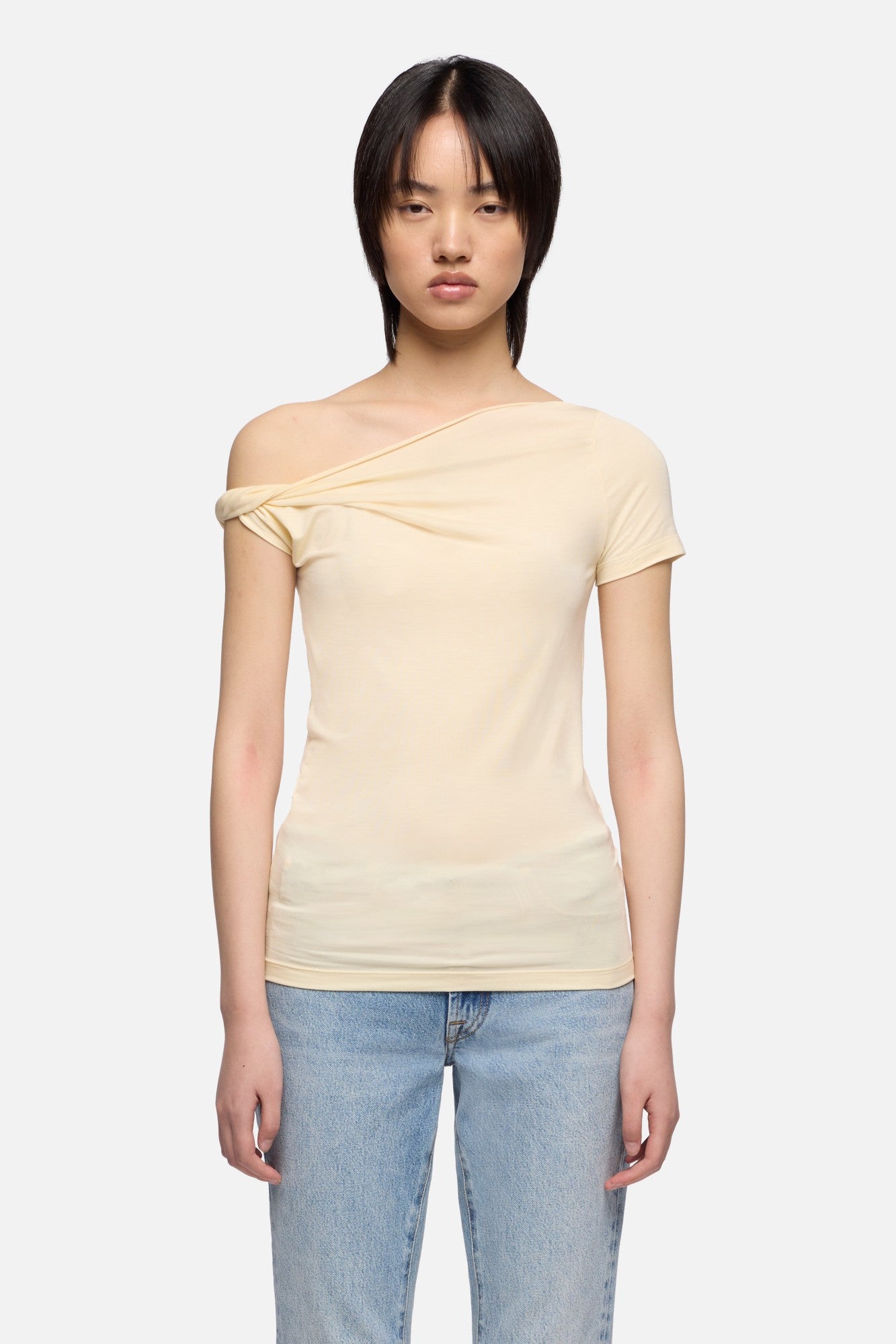 7-for-all-mankind-twisted-shoulder-tee-damen-t-shirt-in-lyocell-glaze-buttermilk image 3