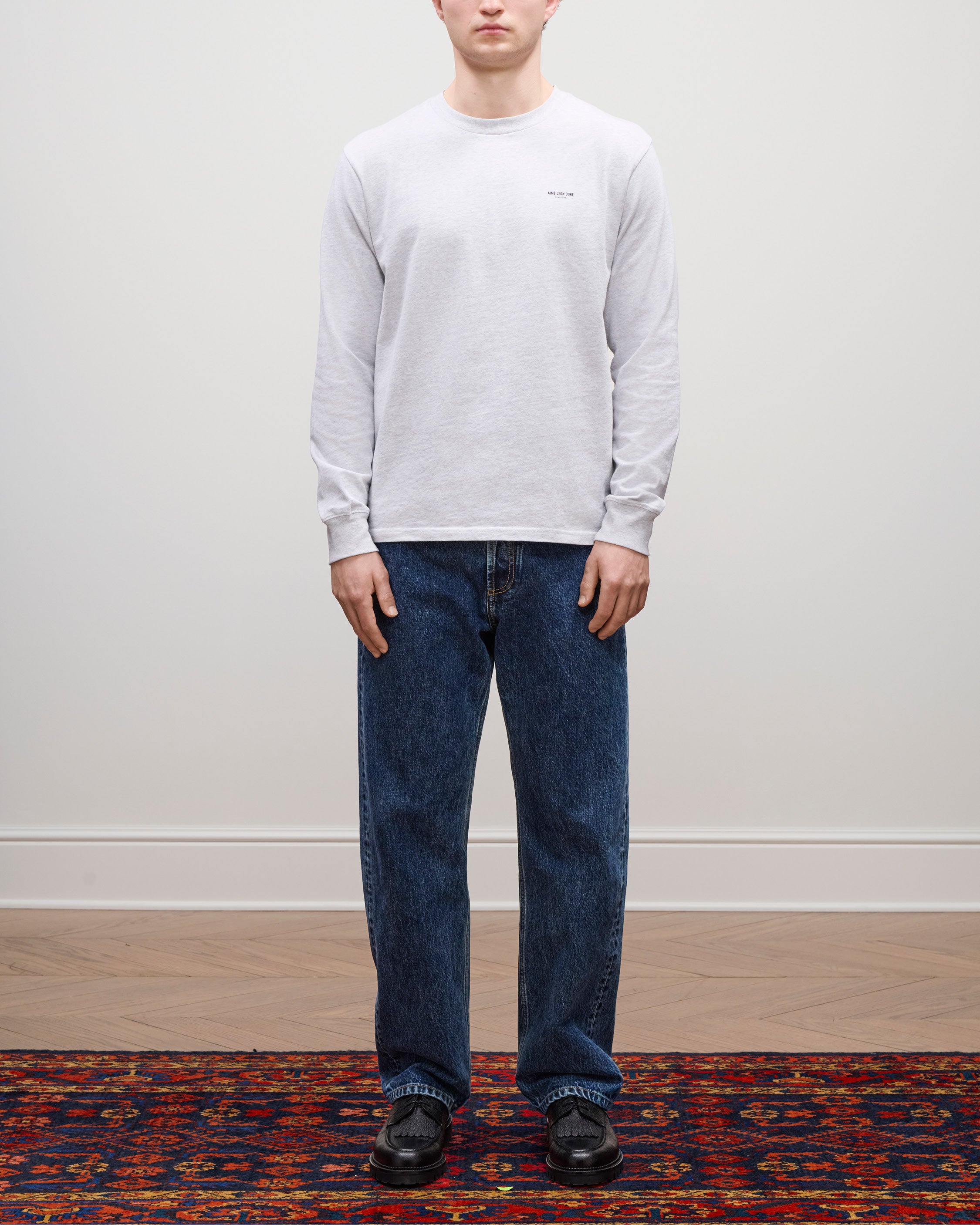 aim-leon-dore-long-sleeve-micro-logo-tee-langarmshirt-grau image 3