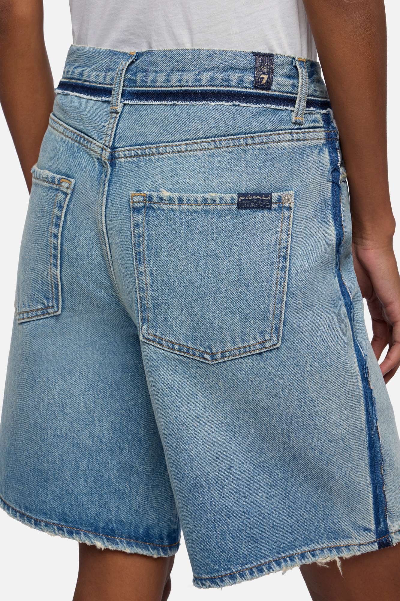 7-for-all-mankind-lola-short-mankind-sapphire-dust image 4