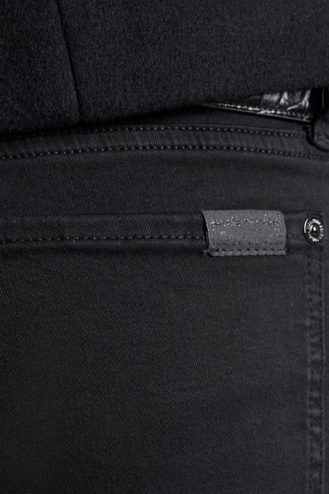 7-for-all-mankind-tailorless-slim-illusion-dojo-jeans-black image 4