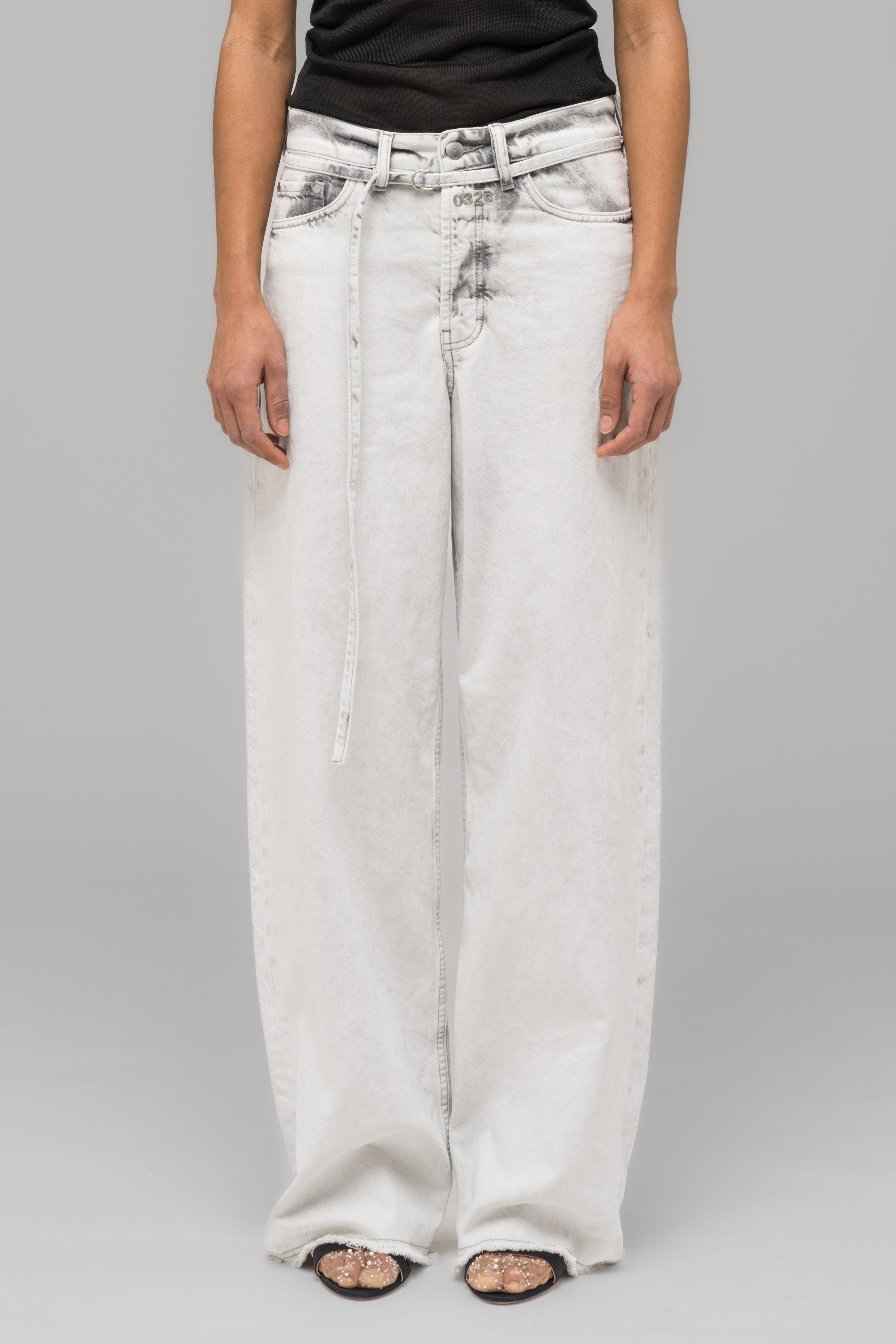 032c-down-to-earth-wide-leg-jean-washed-grey image 2