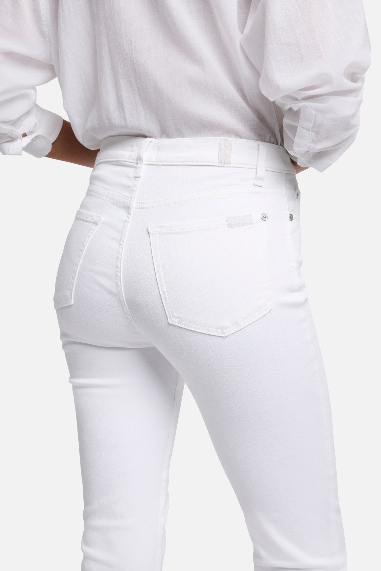7-for-all-mankind-slim-illusion-high-waist-slim-kick-jeans-luxe-white image 3