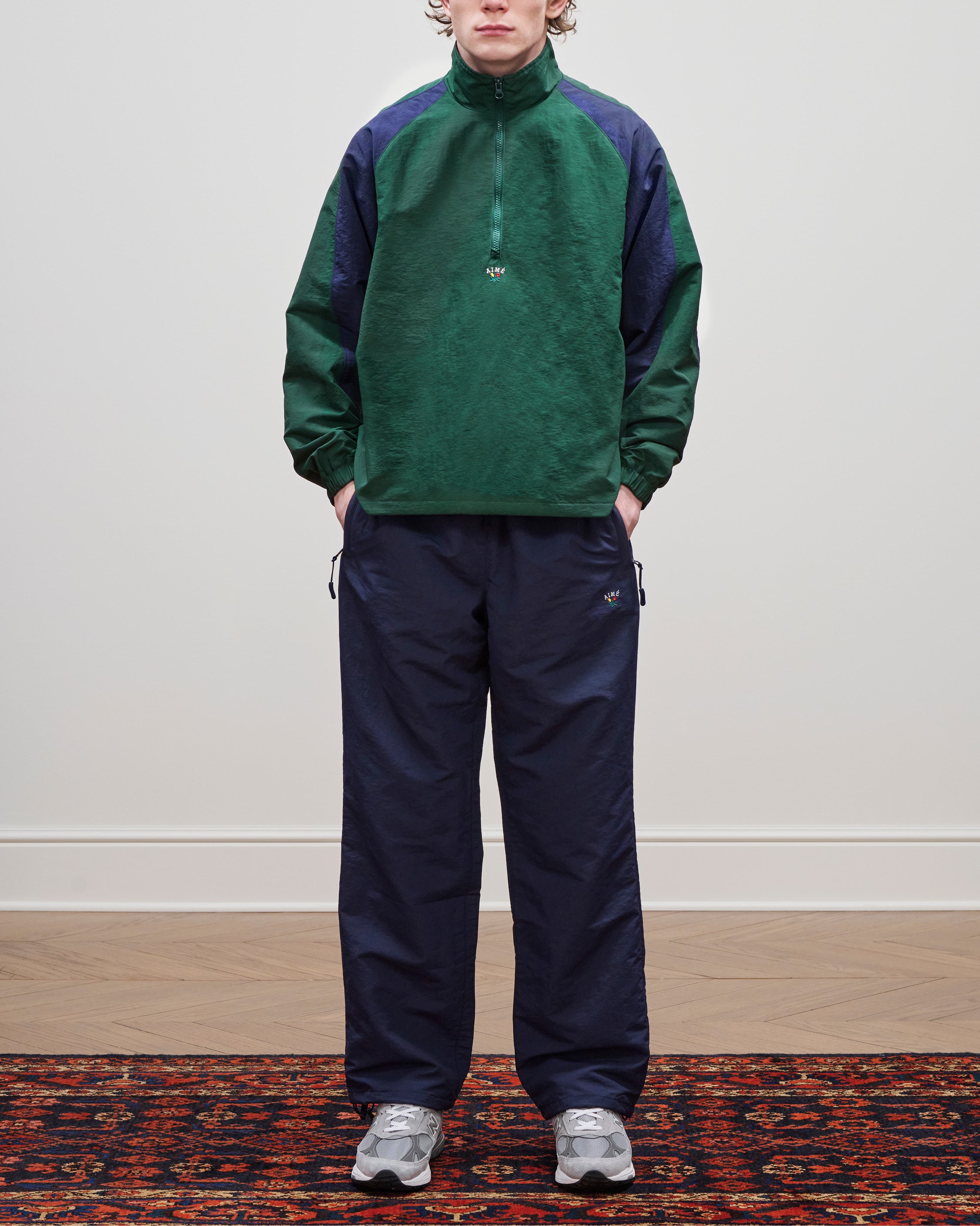 aim-leon-dore-crest-nylon-half-zip-pullover-gr-n image 4