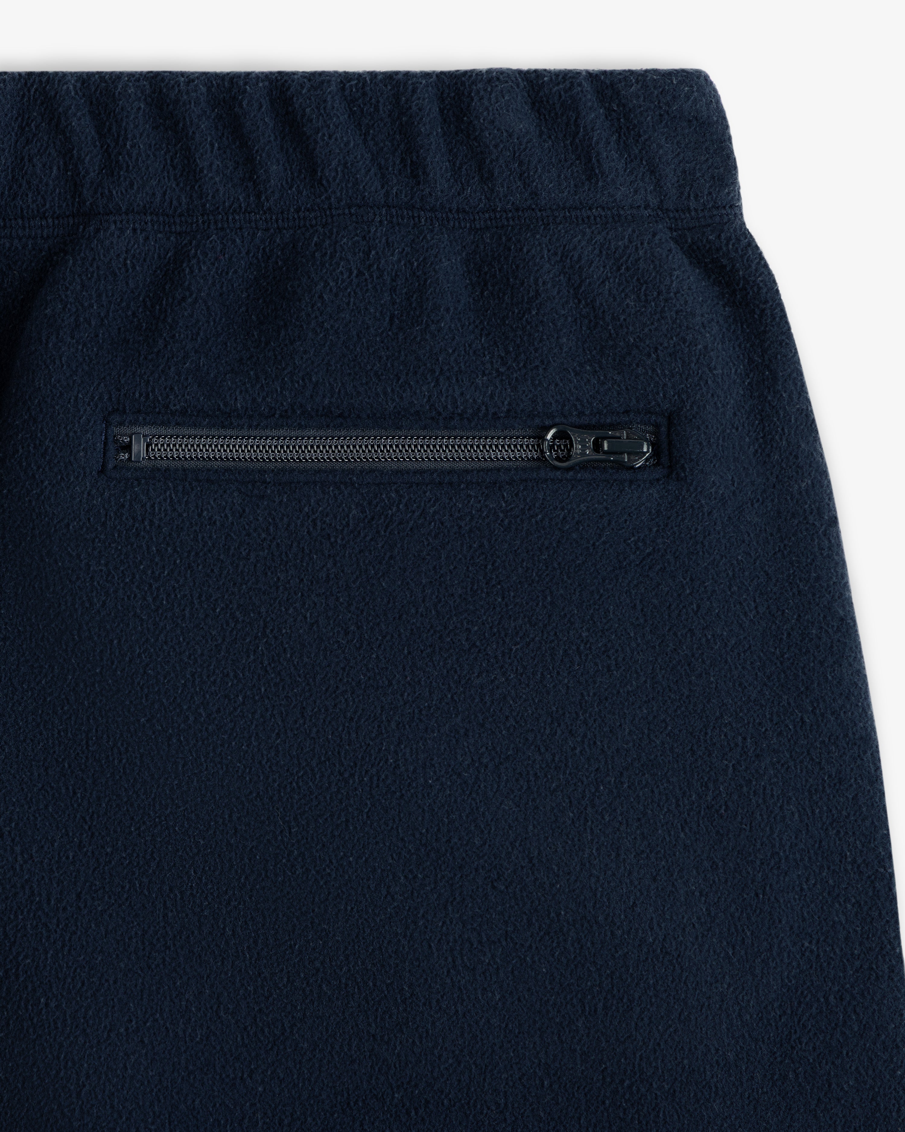 aim-leon-dore-crest-fleece-sweatpant-jogginghose-navy-straight-fit image 4