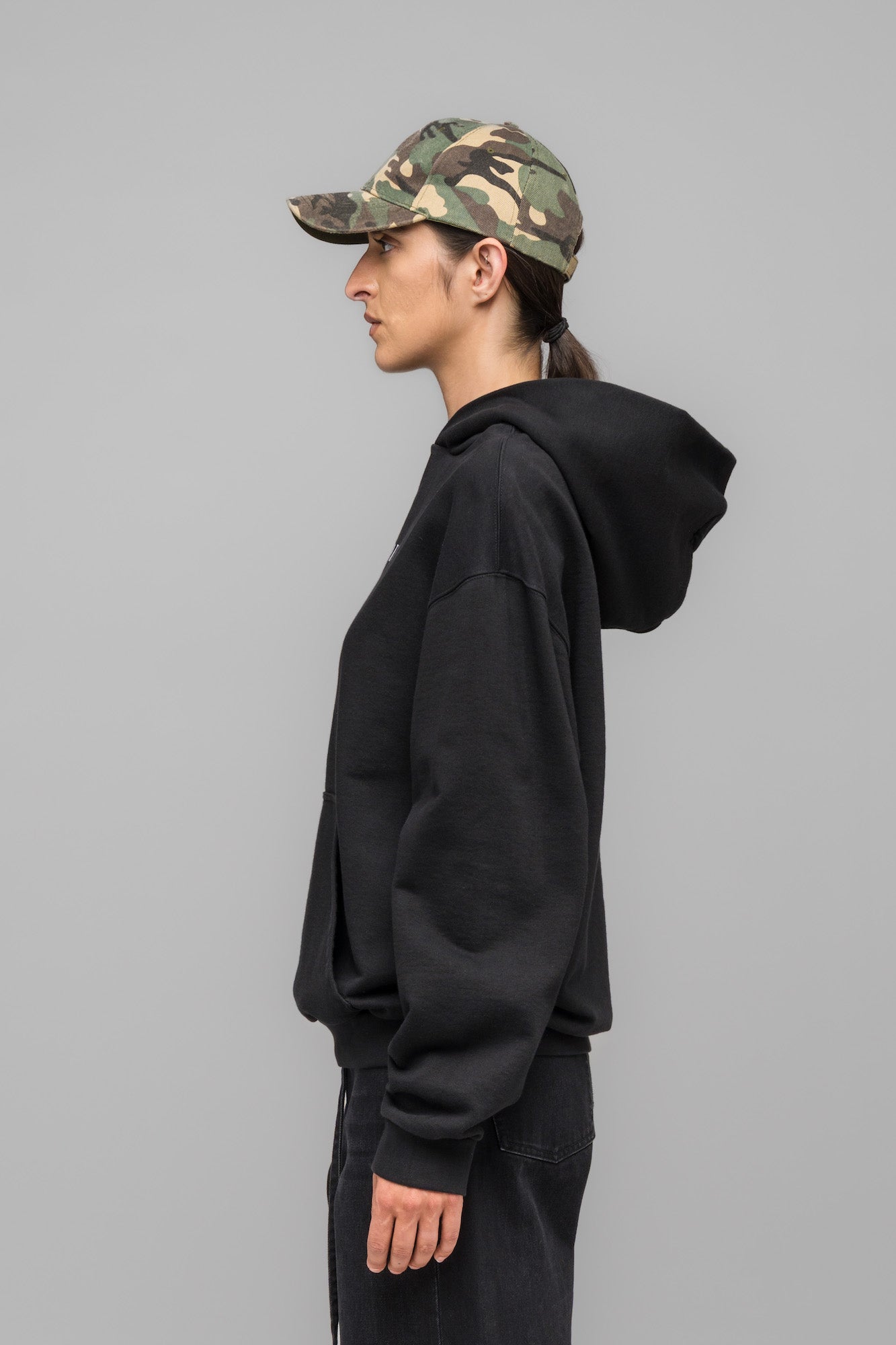 032c-buy-me-an-island-hoodie-paradis-032c image 3