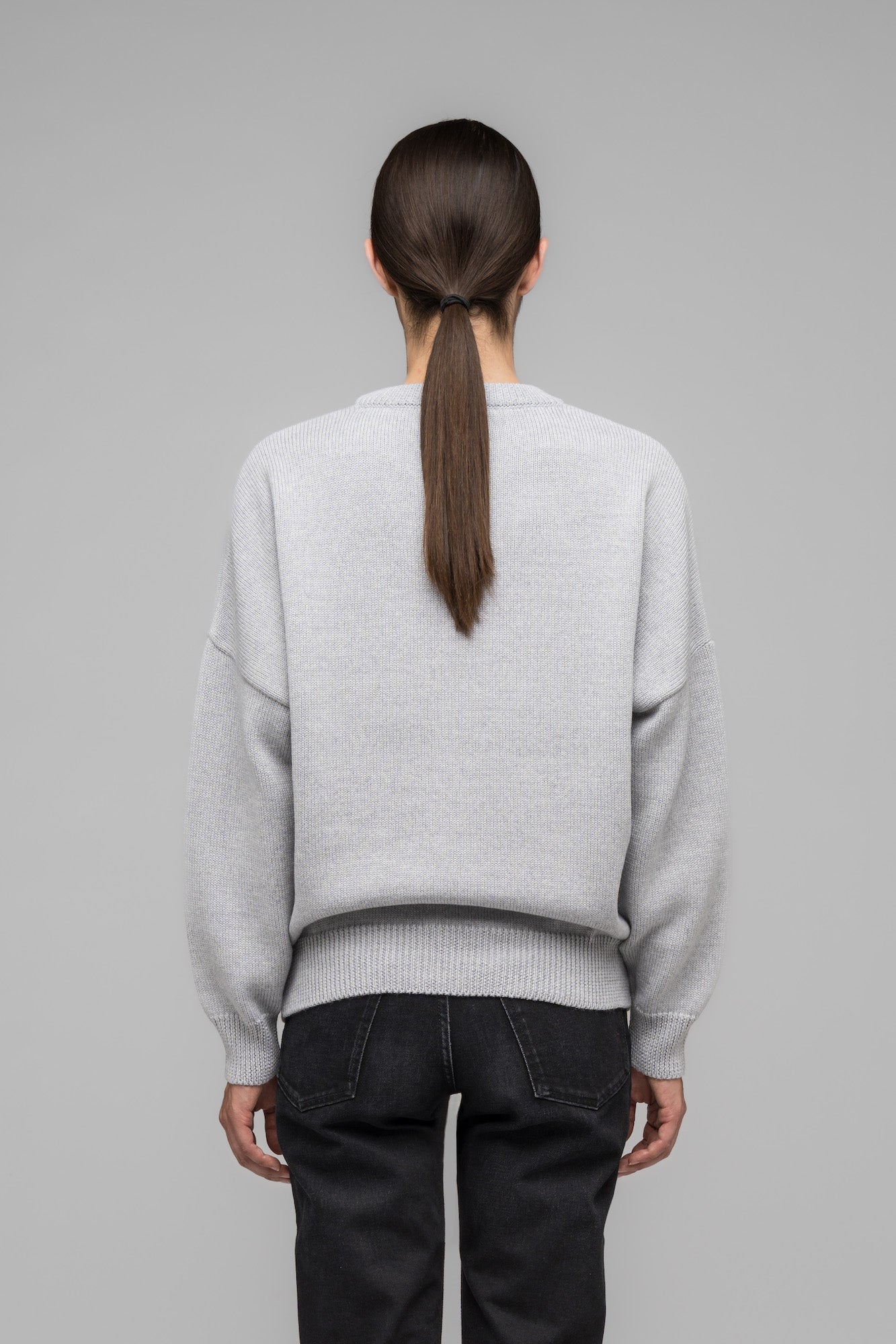 032c-selfie-sweater-grey-melange-merino-damen image 4