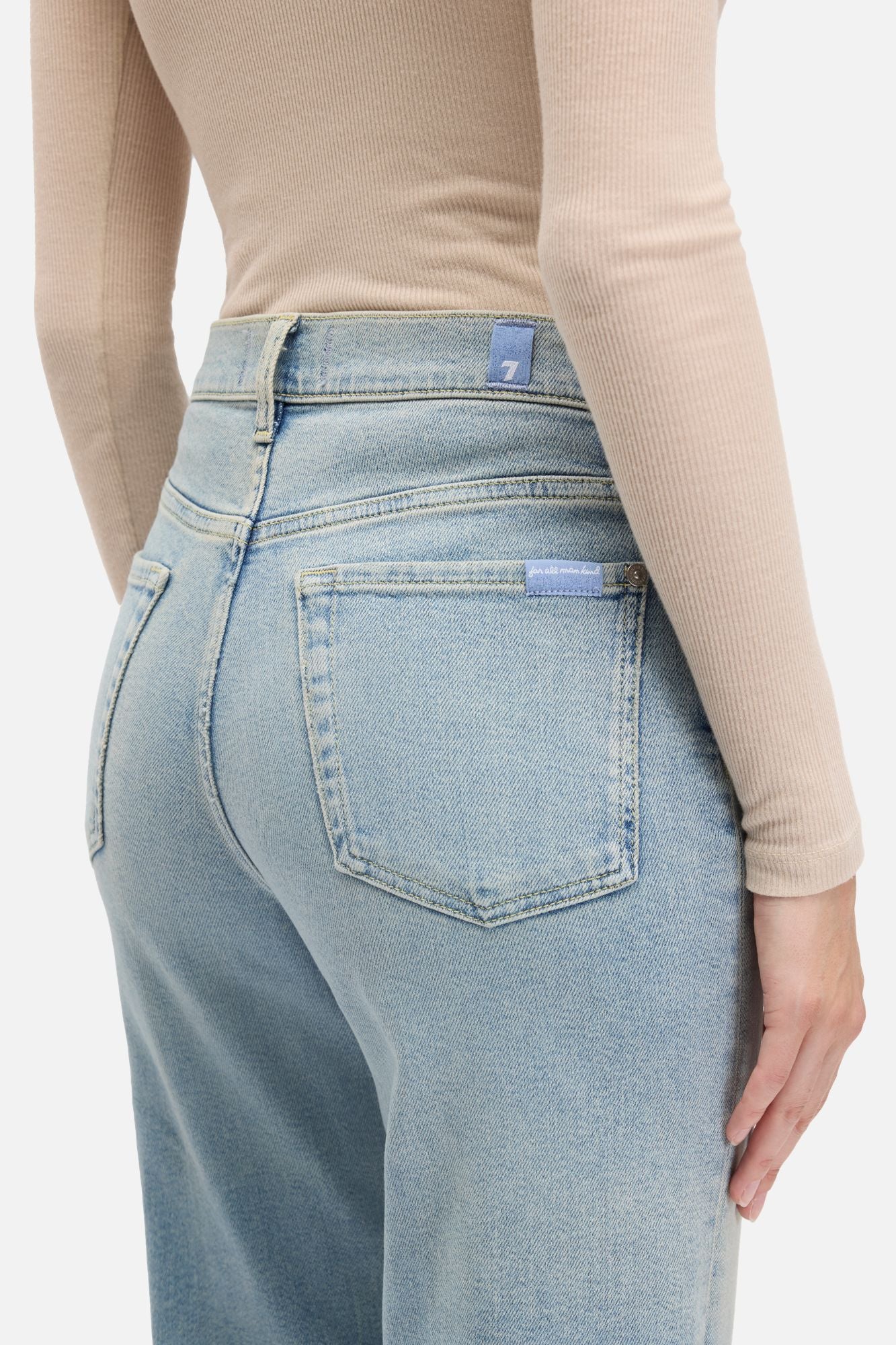 7-for-all-mankind-modern-dojo-flare-jeans-in-luxe-vintage-must image 4