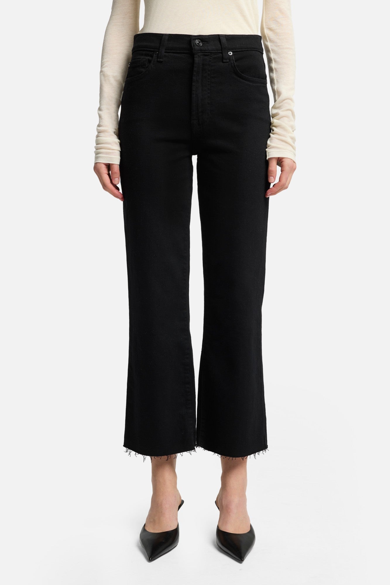 7-for-all-mankind-cropped-alexa-straight-jeans-in-black image 3