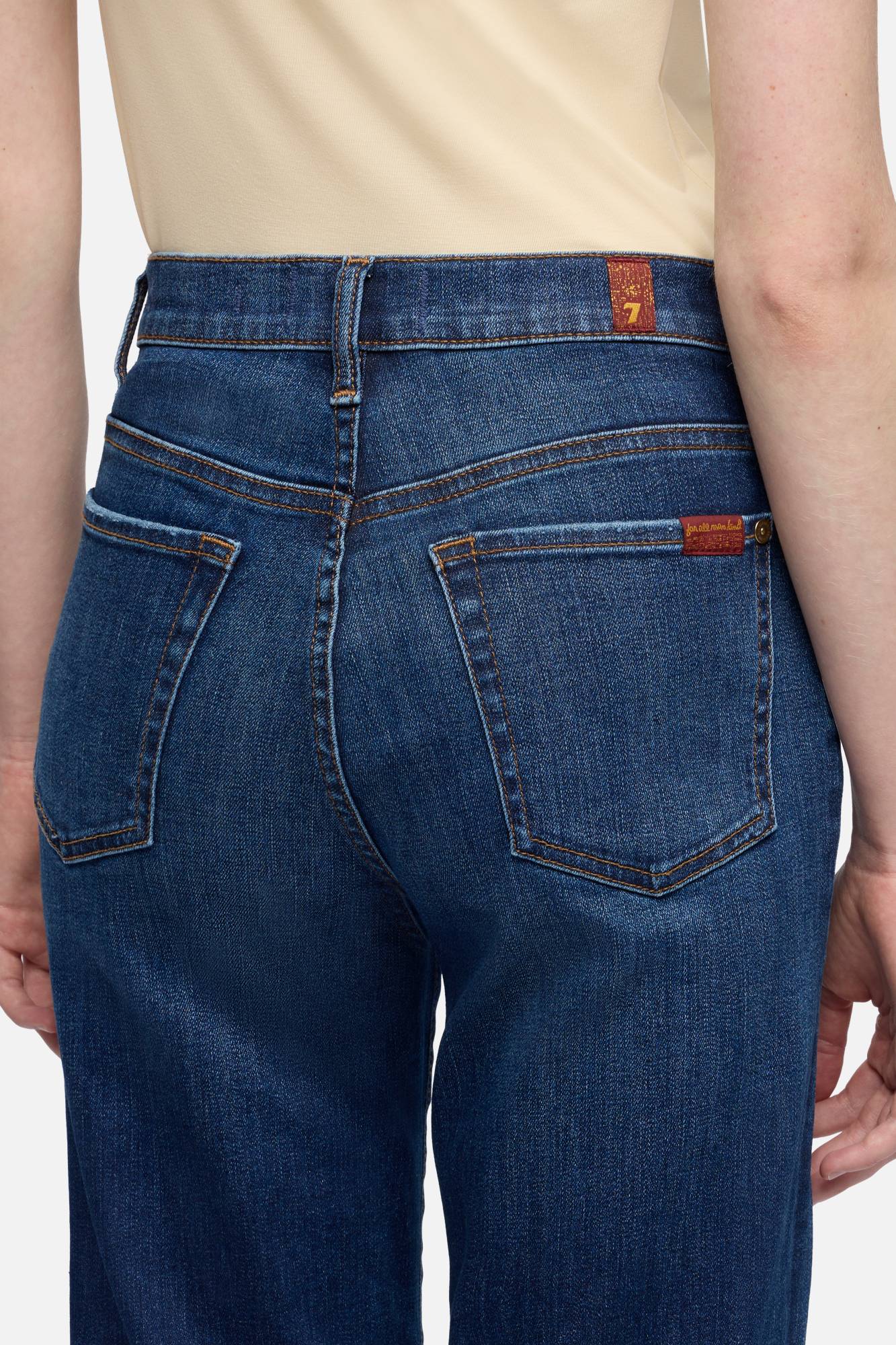7-for-all-mankind-tailorless-modern-dojo-flare-jeans-slim-illusion-loom image 4