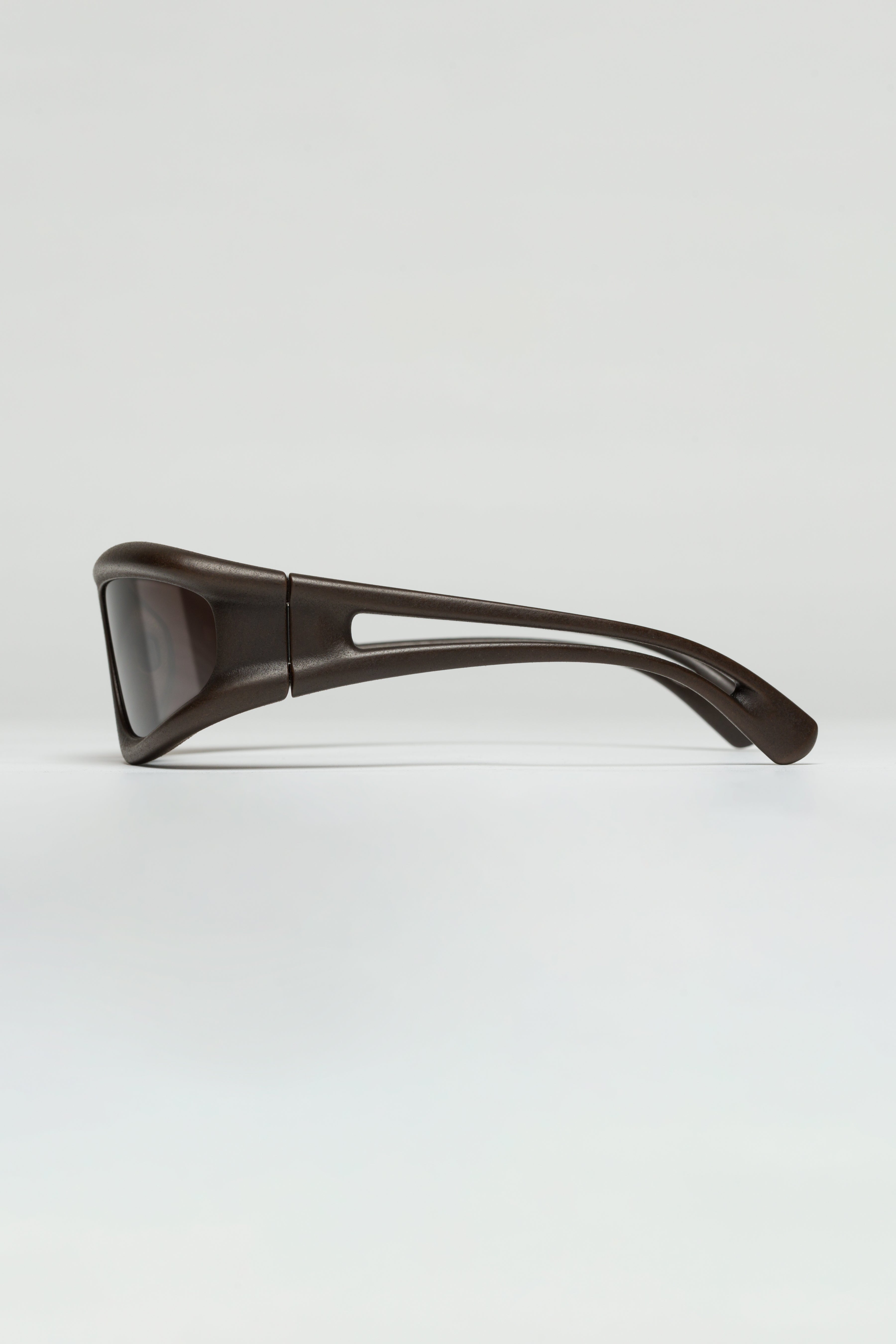 mykita-x-032c-marfa-sonnenbrille-ebony-brown image 3