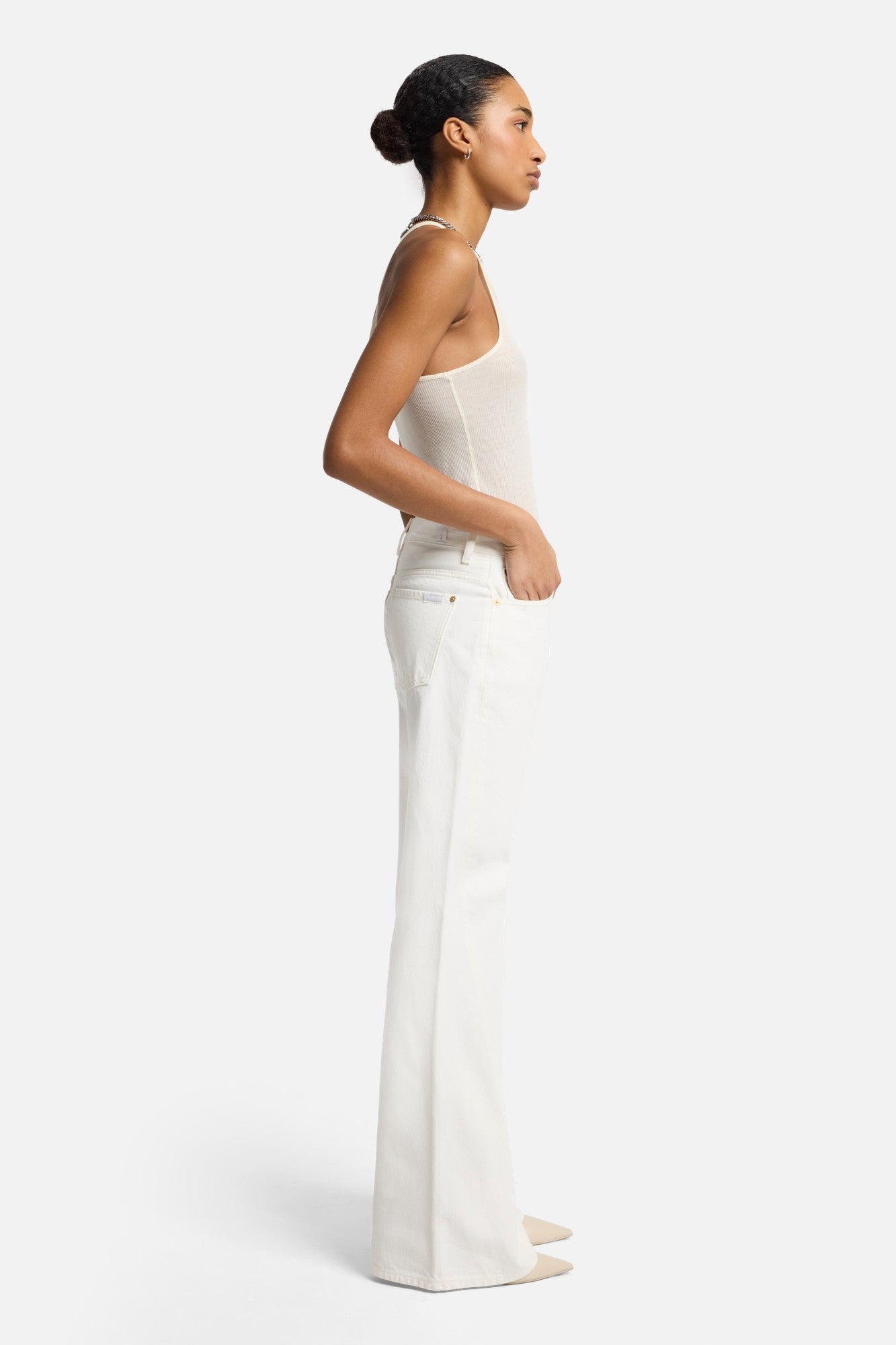 7-for-all-mankind-slim-illusion-twisted-seam-spencer-flare-milky-way image 6