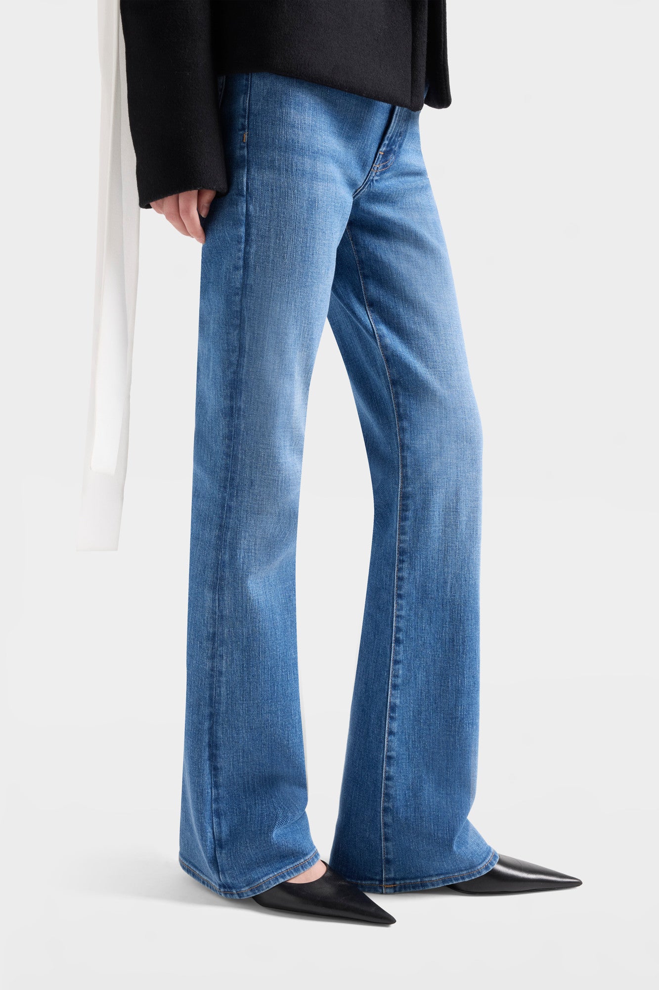 7-for-all-mankind-leggy-bootcut-jeans-cashmere-denim-cloud-damen image 6