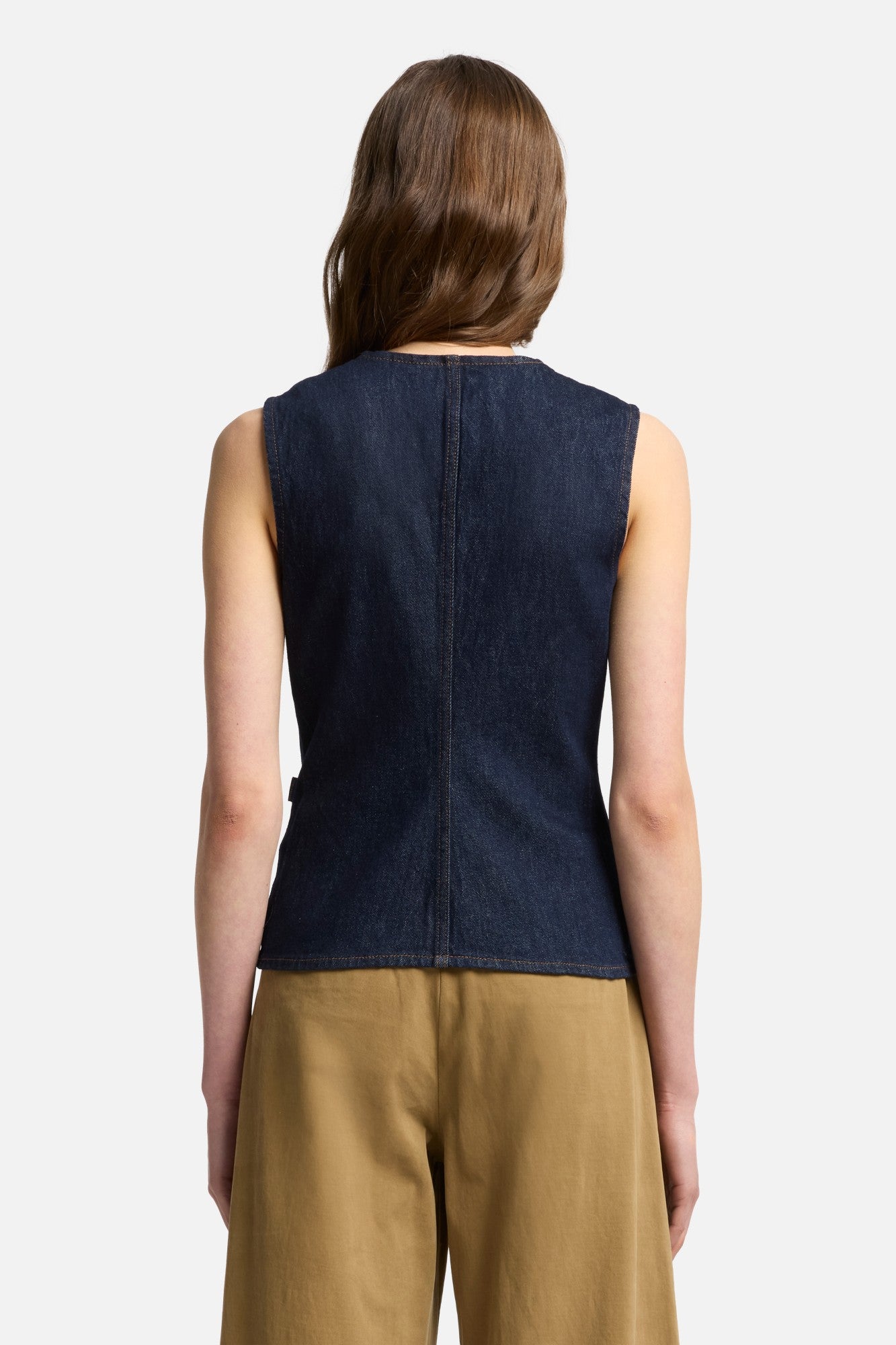 7-for-all-mankind-mankind-lady-denim-weste-in-smoove image 5