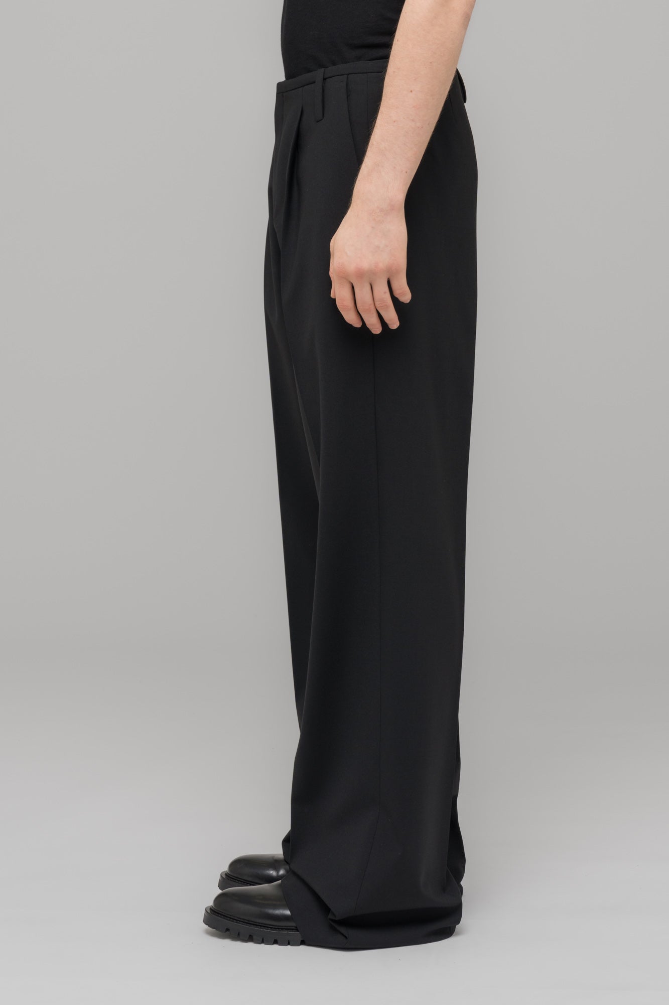 032c-wide-leg-suit-trousers-anzughose image 4