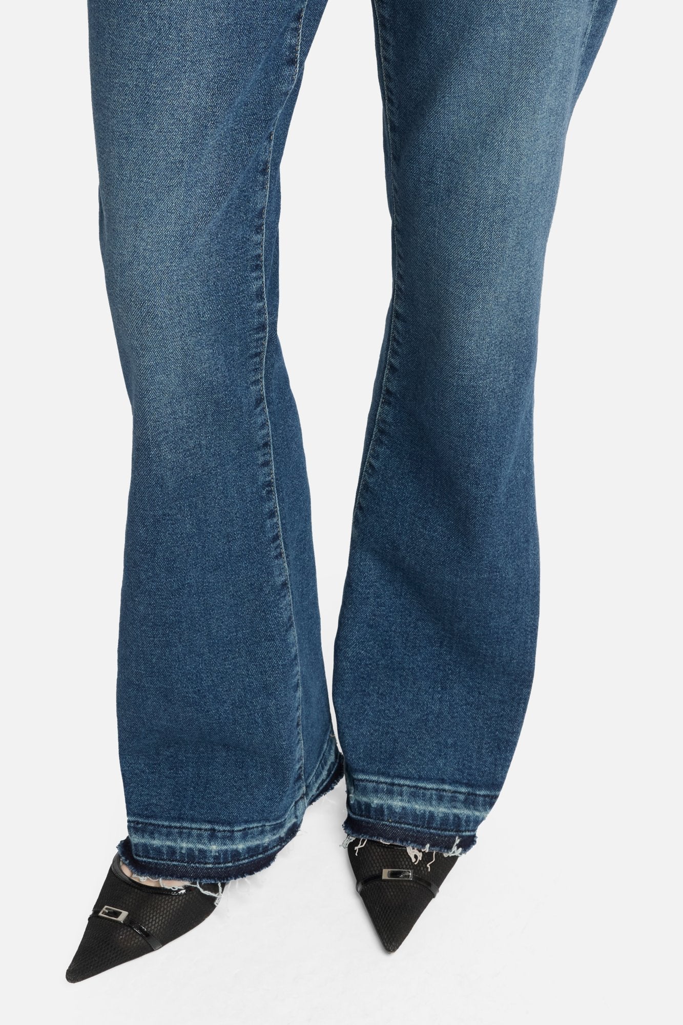 7-for-all-mankind-tailorless-luxe-vintage-bootcut-jeans-bay image 4