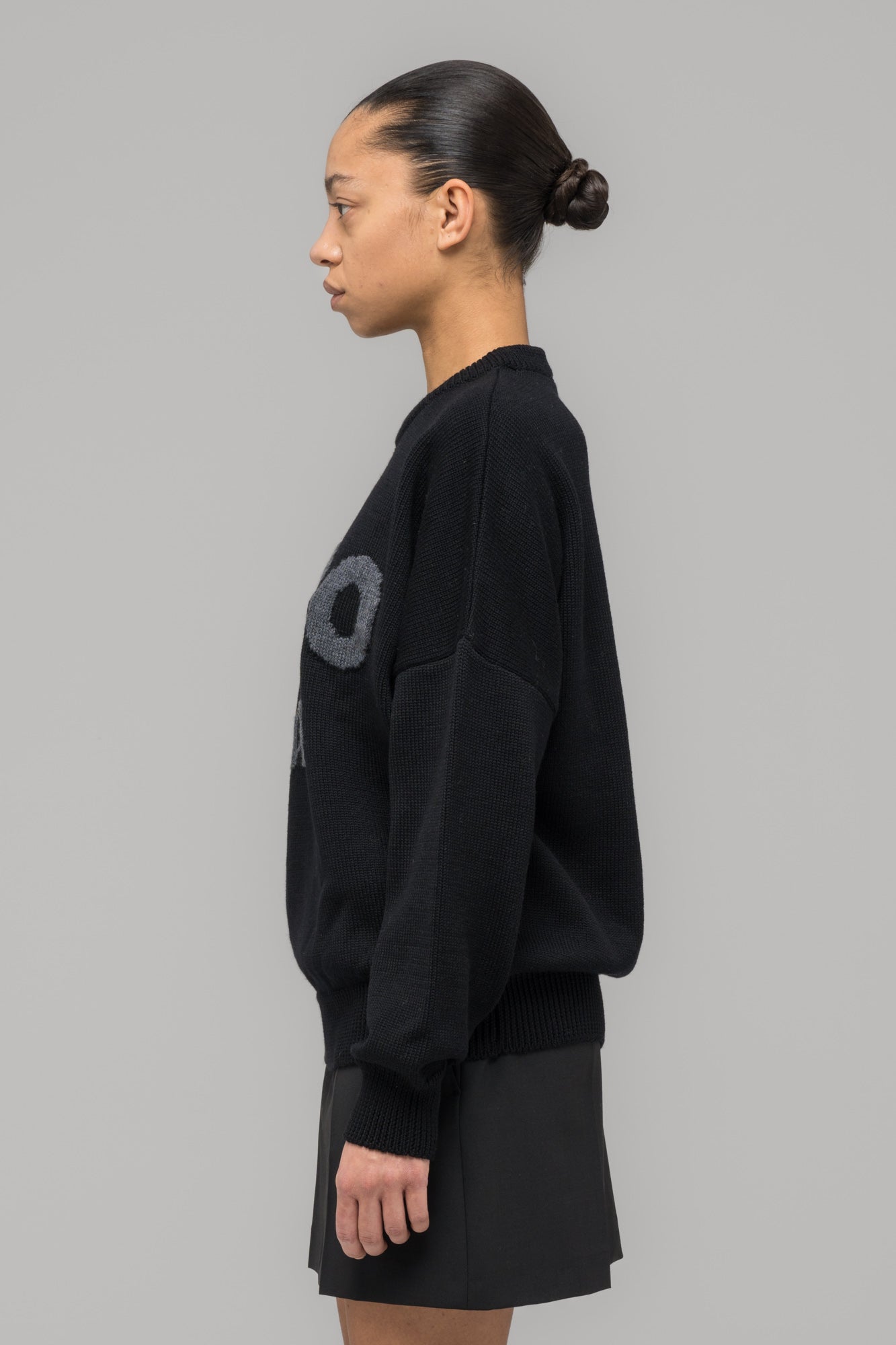 032c-selfie-sweater-black-black-melange-merino-strickpullover-relaxed-fit image 4
