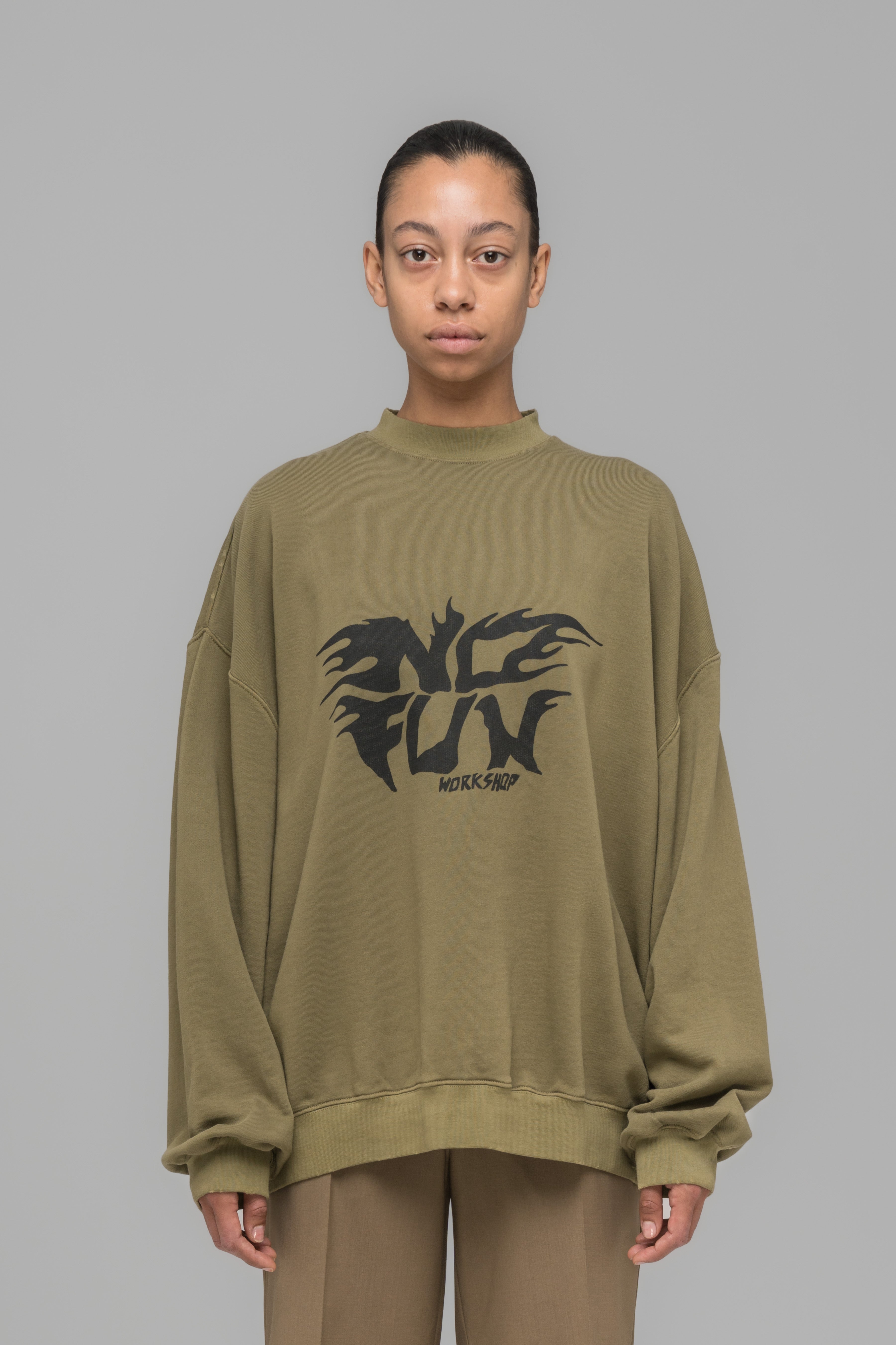 032c-no-fun-oversized-crewneck-gr-n image 2