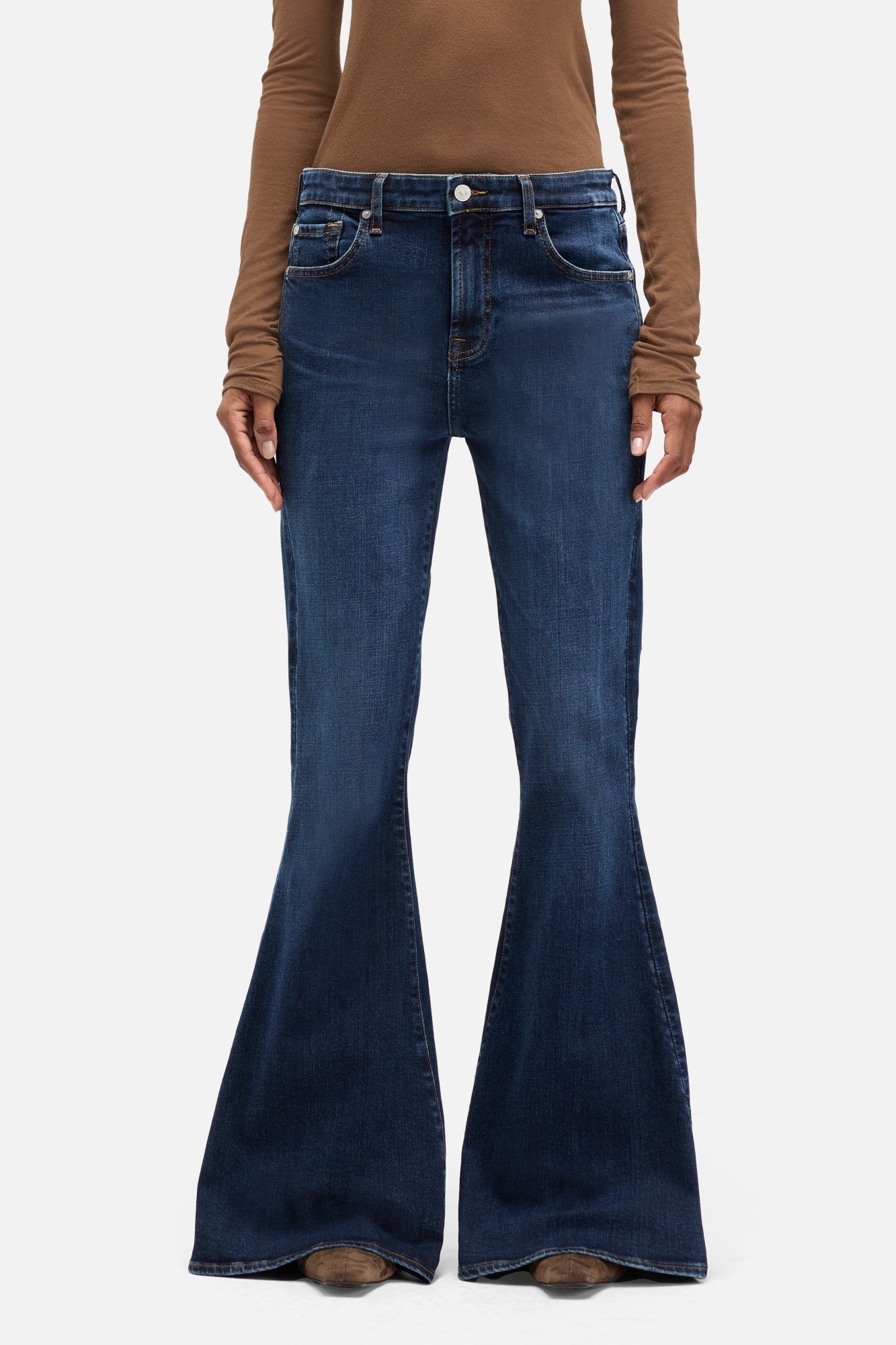 7-for-all-mankind-slim-illusion-the-bell-jeans-midnight-fade image 3