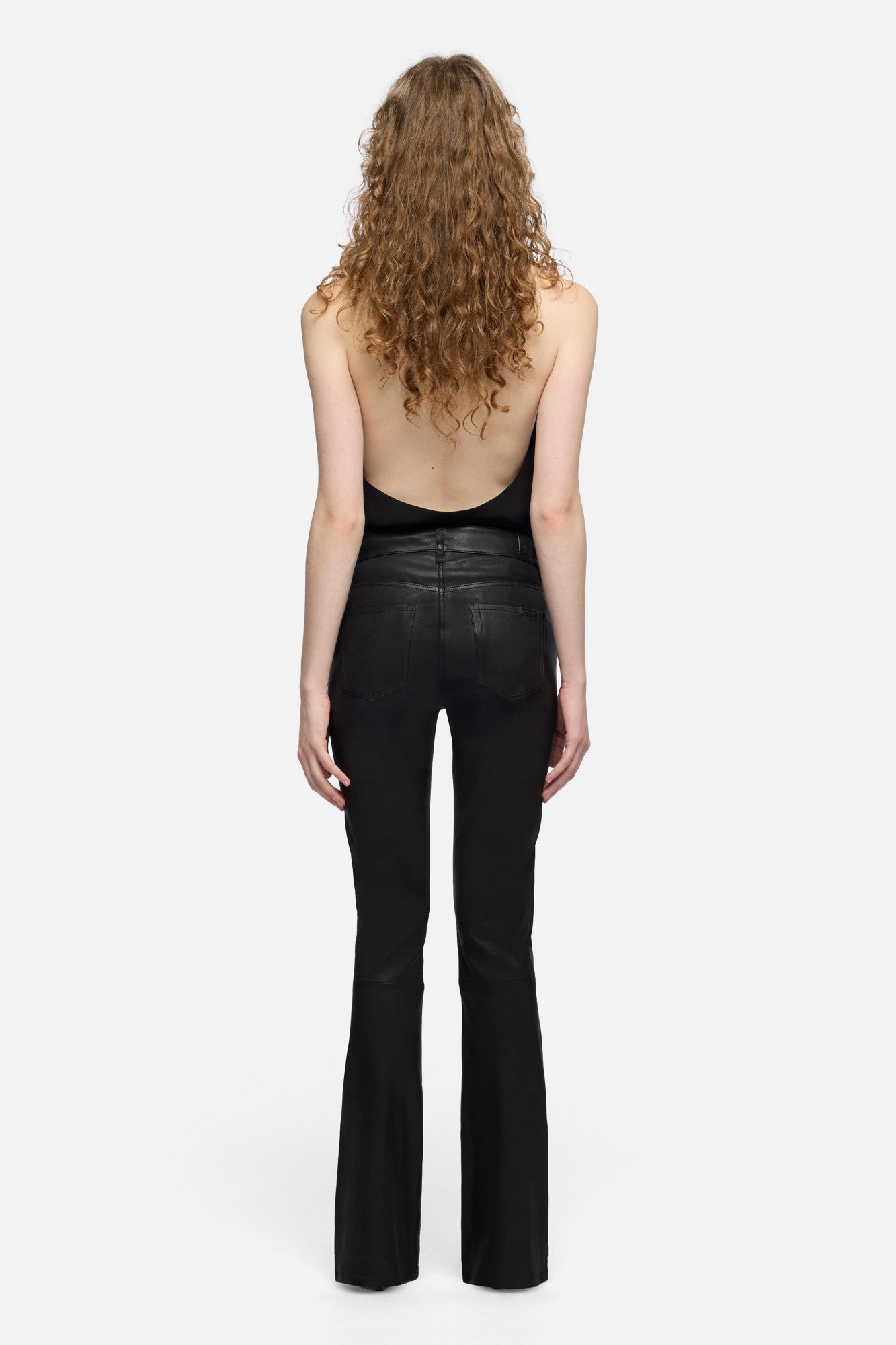 7-for-all-mankind-tailorless-bootcut-lederhose-schwarz image 5