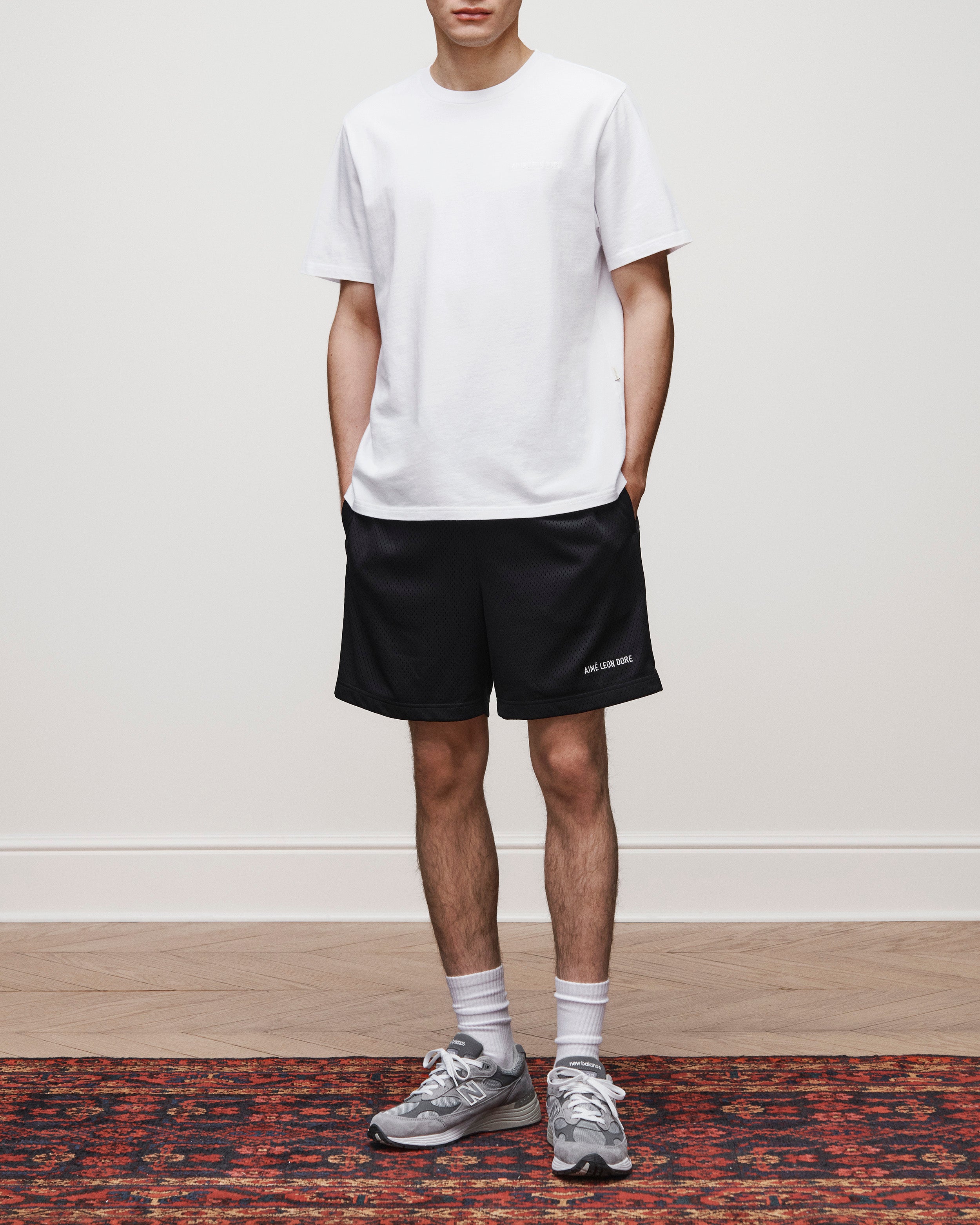aim-leon-dore-tonal-logo-tee-t-shirt-wei-baumwolle image 3