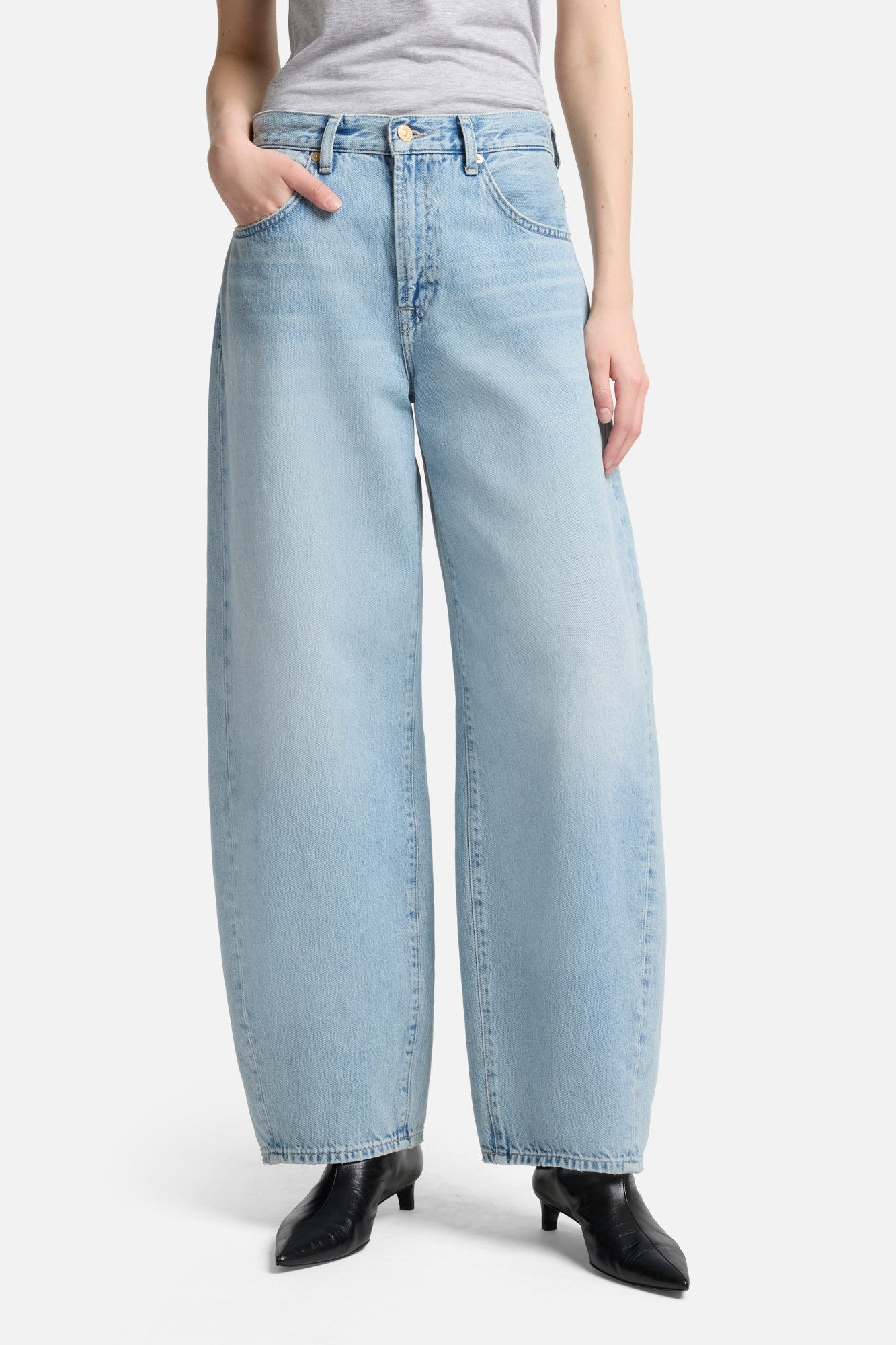 7-for-all-mankind-twisted-bonnie-jeans-in-september image 3