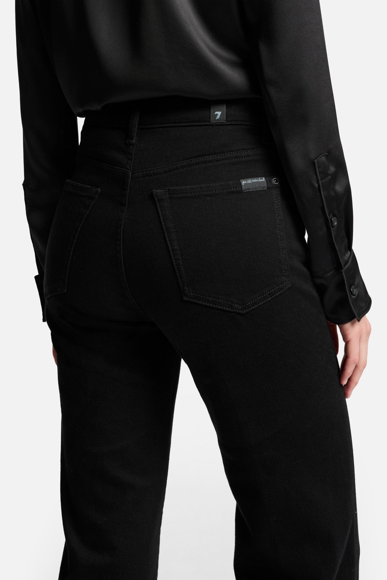 7-for-all-mankind-slim-illusion-modern-dojo-jeans-soho-night image 7