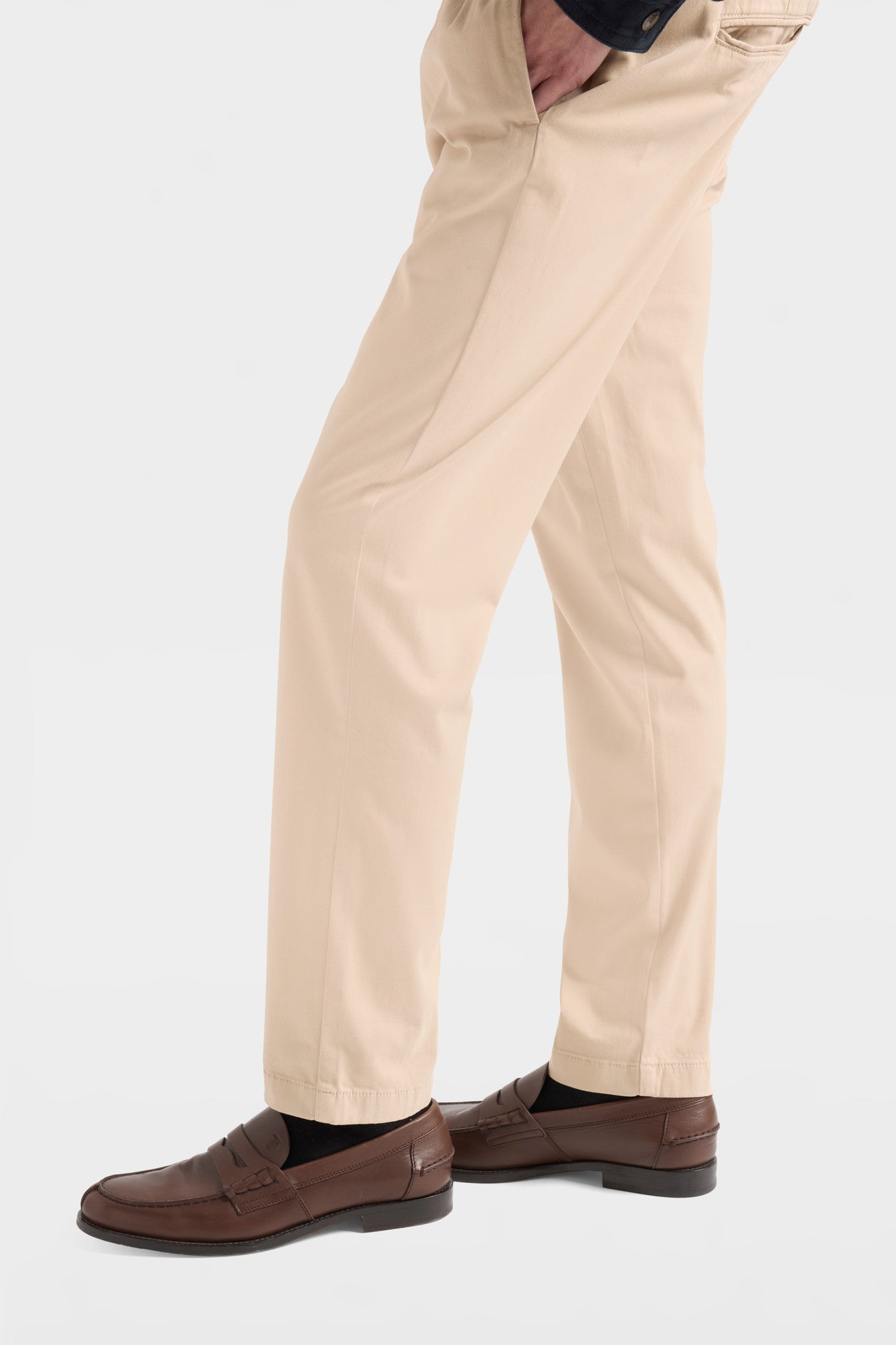 7-for-all-mankind-straight-chino-luxe-performance-sateen-sandcastle-herren image 6