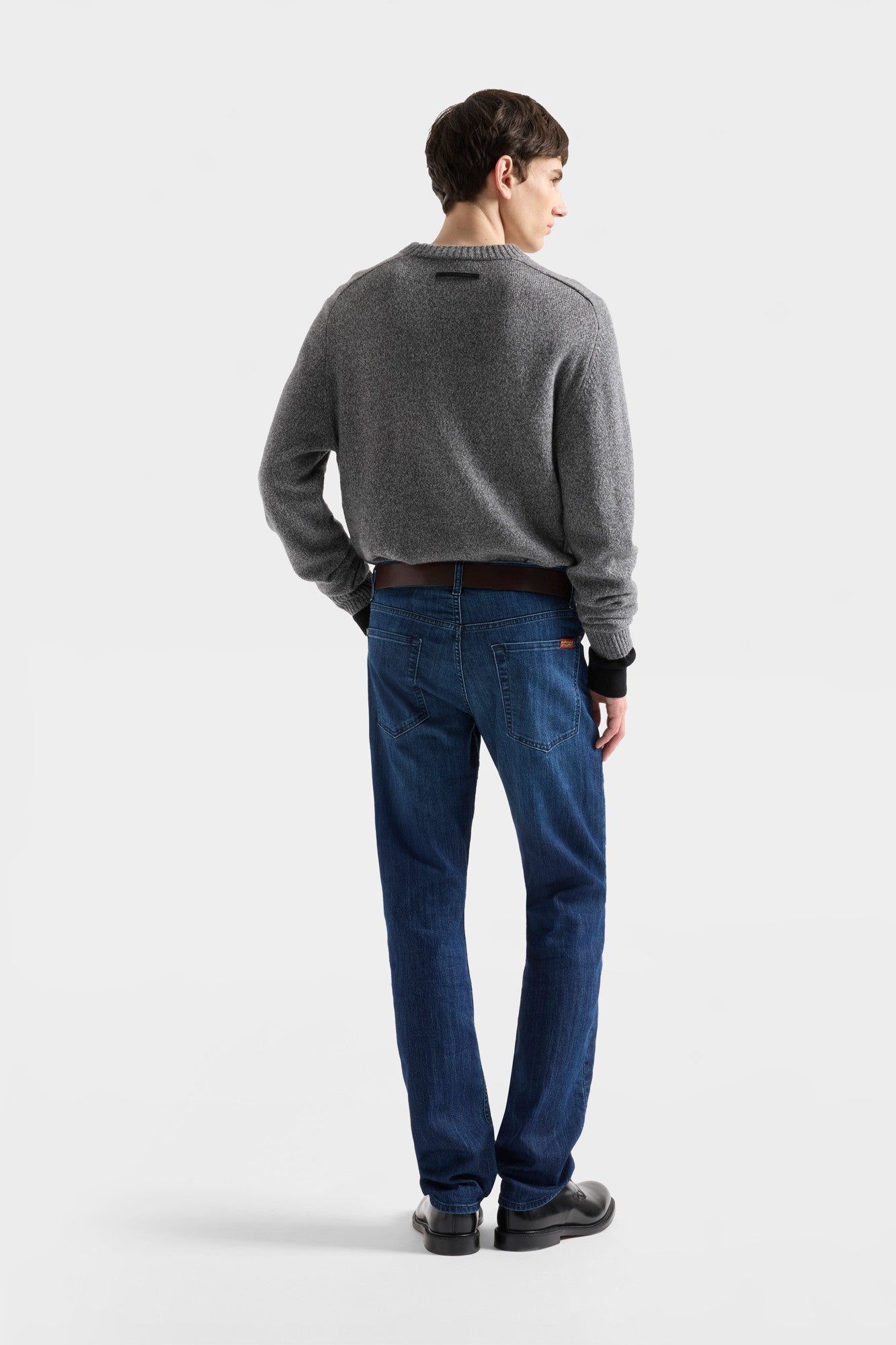 7-for-all-mankind-airweft-the-straight-herren-jeans-in-proper-dark-wash-straight image 5
