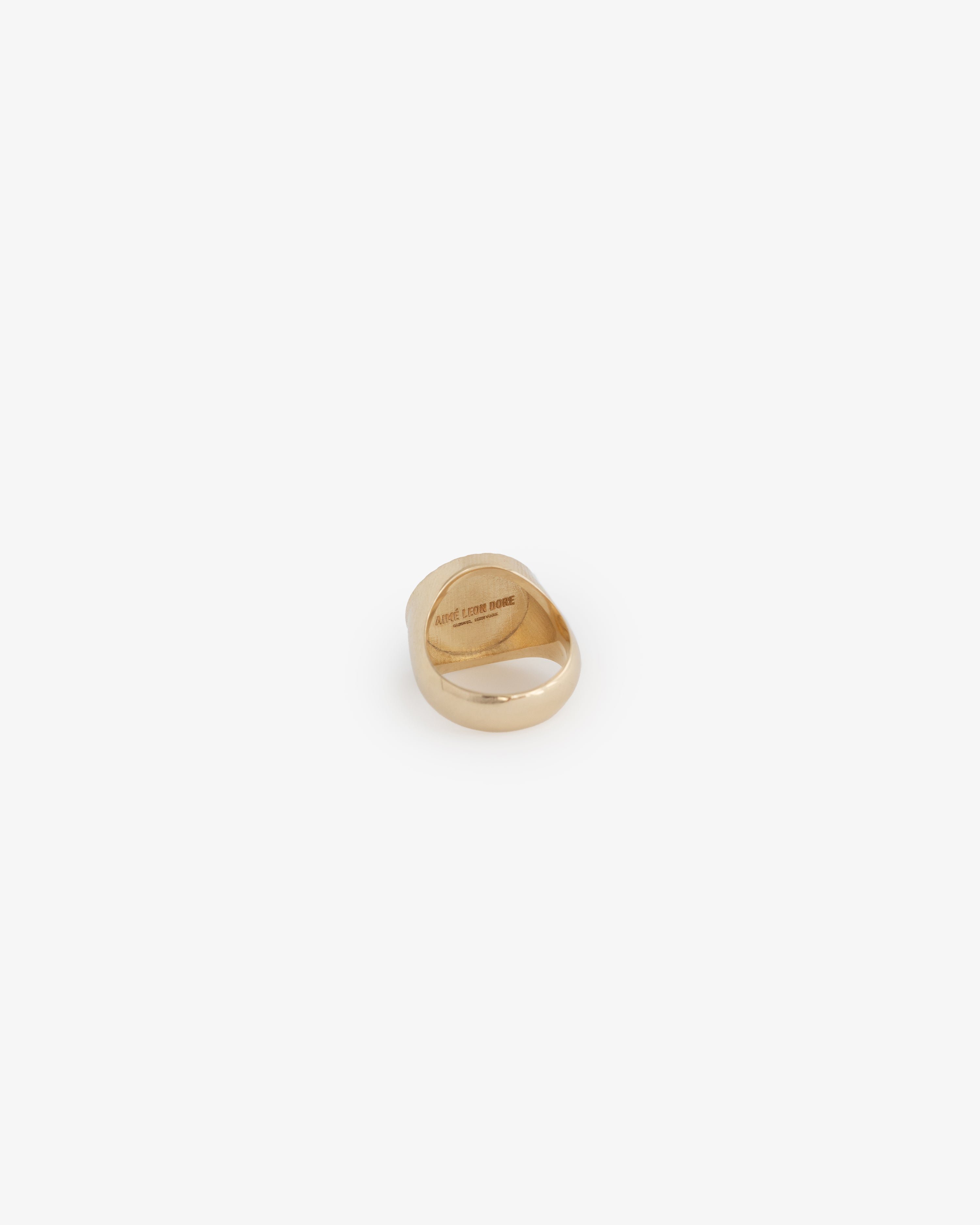 aim-leon-dore-14kt-queens-crest-ring-gold image 4
