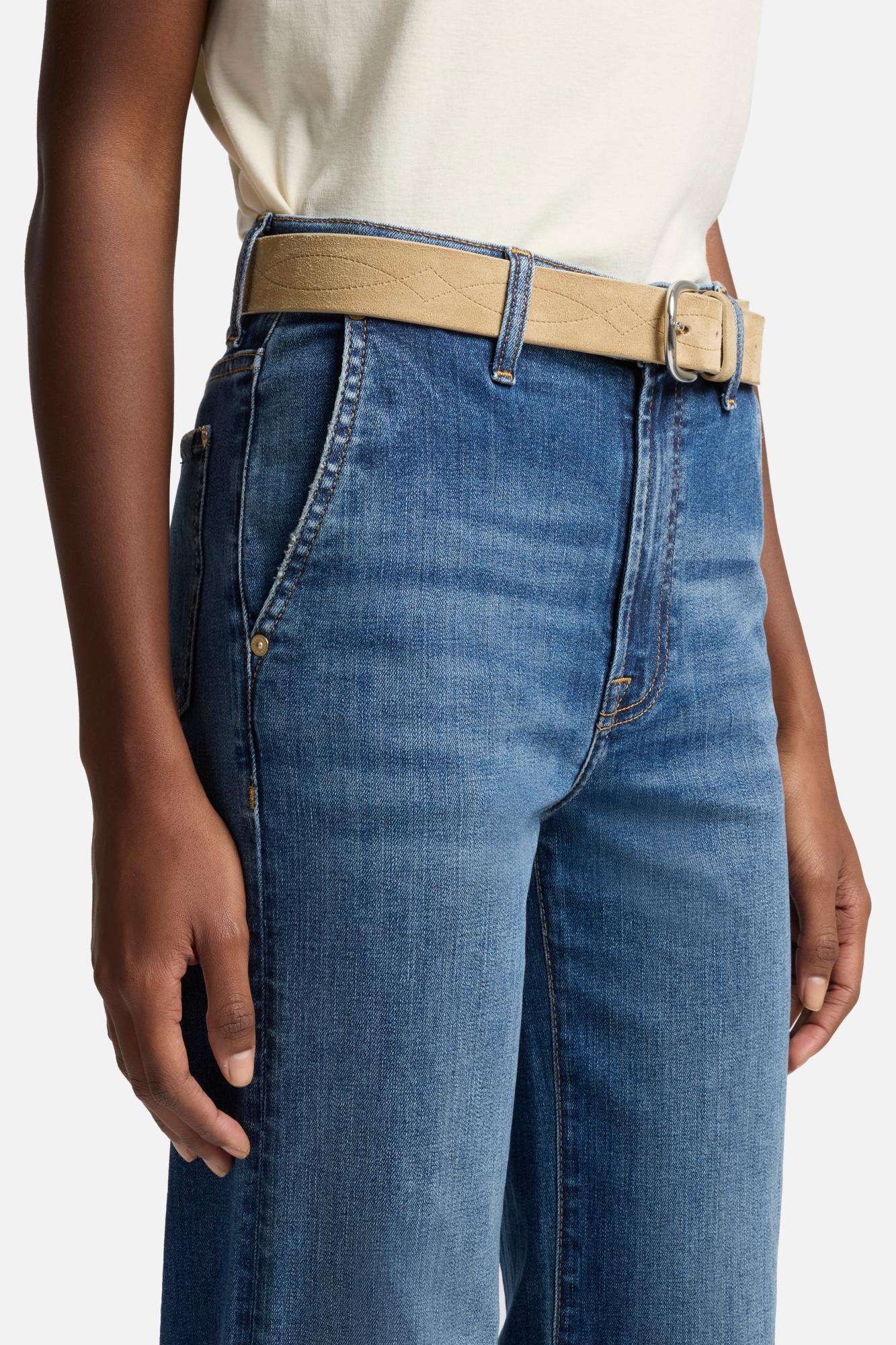 7-for-all-mankind-slim-illusion-modern-dojo-royalty-flare-jeans image 7