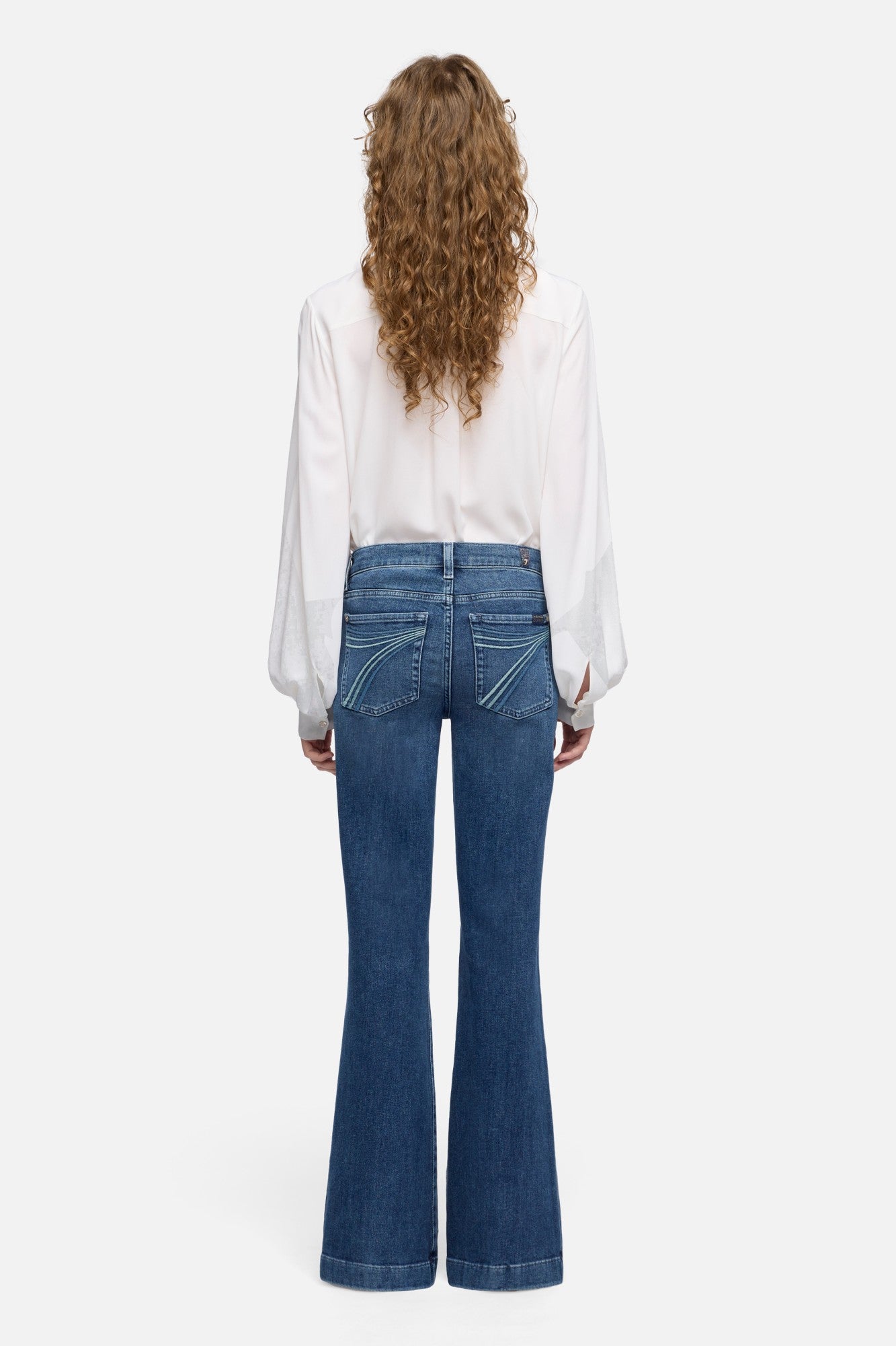 7-for-all-mankind-tailorless-dojo-flare-jeans-in-denim-flux image 5